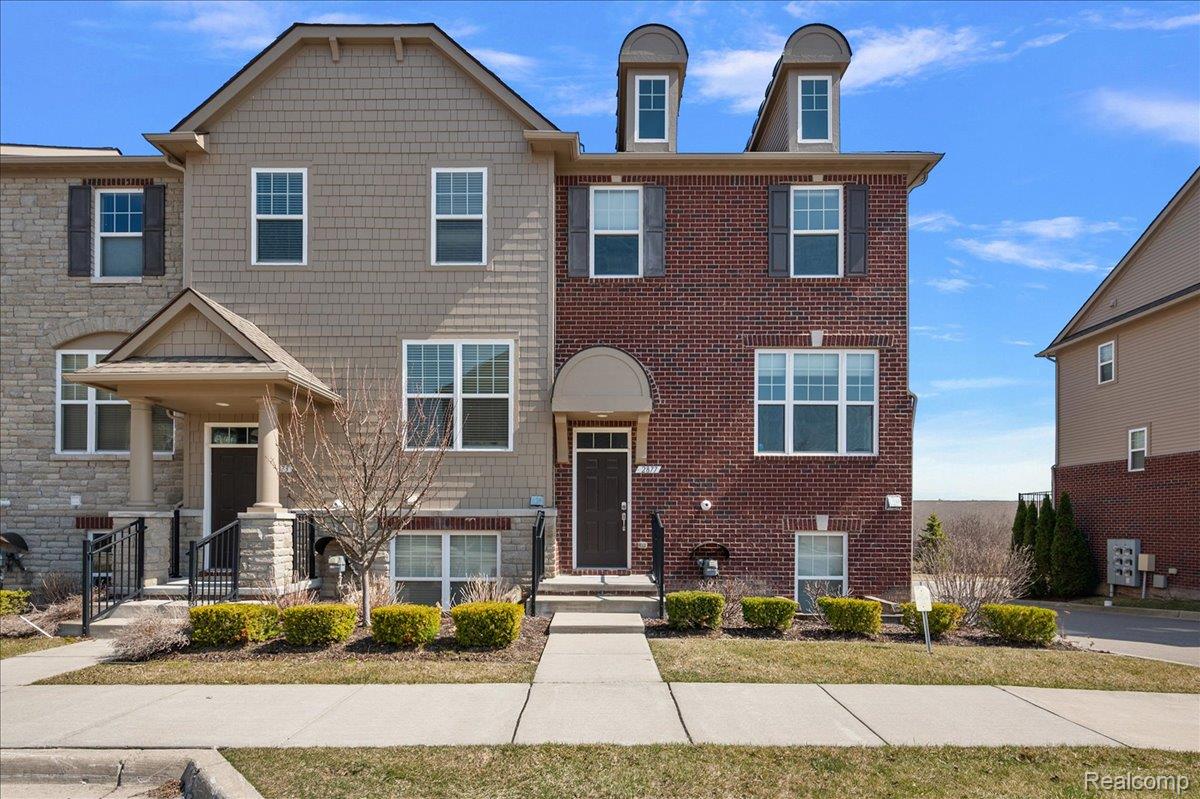 2877 Hartwick Drive