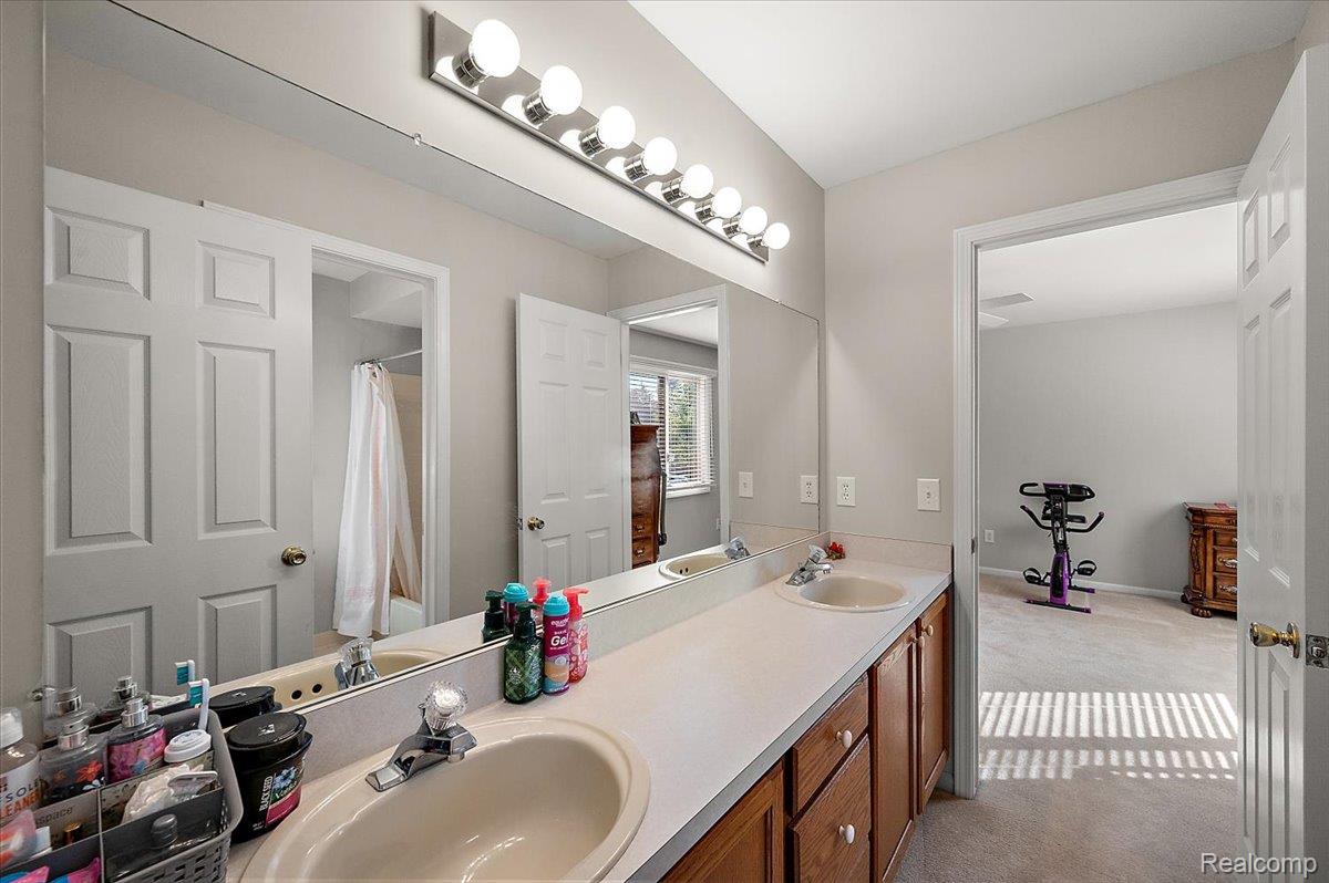 3359 Paddington Court