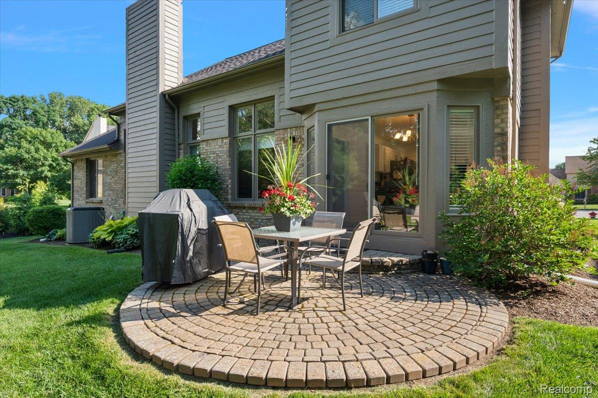 3359 Paddington Court