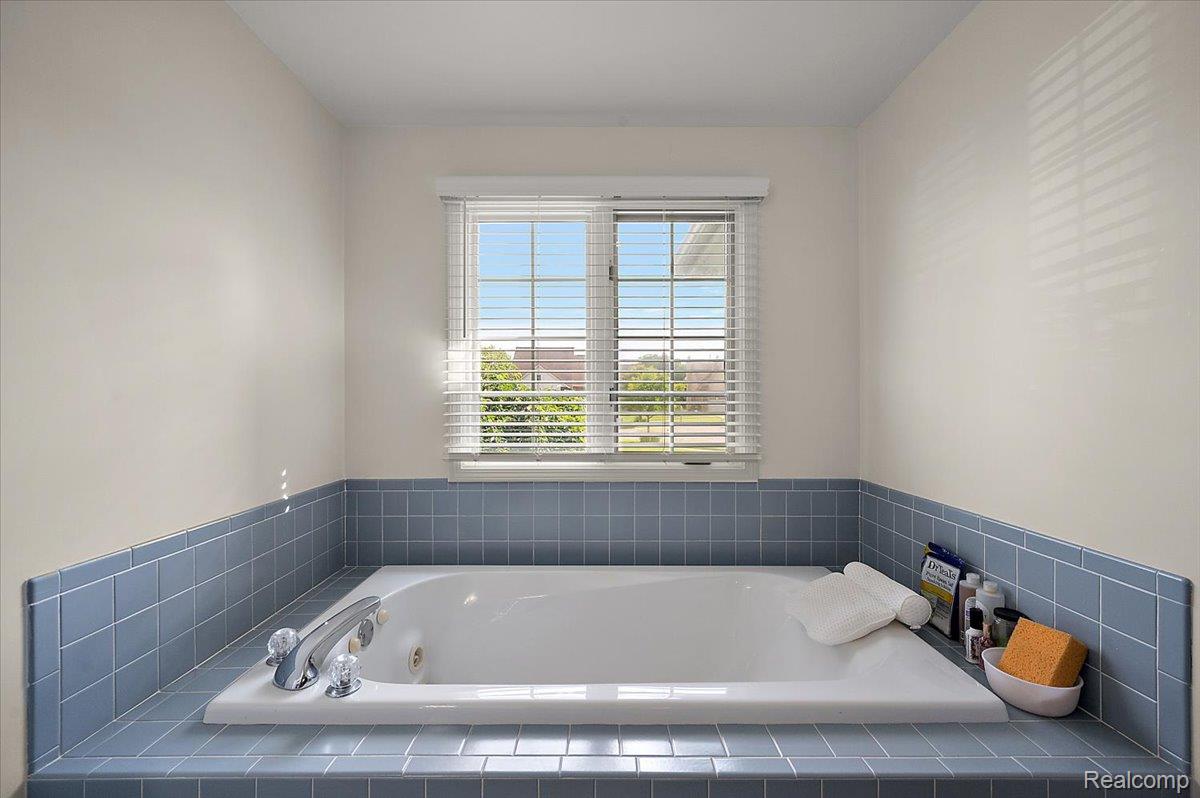 3359 Paddington Court