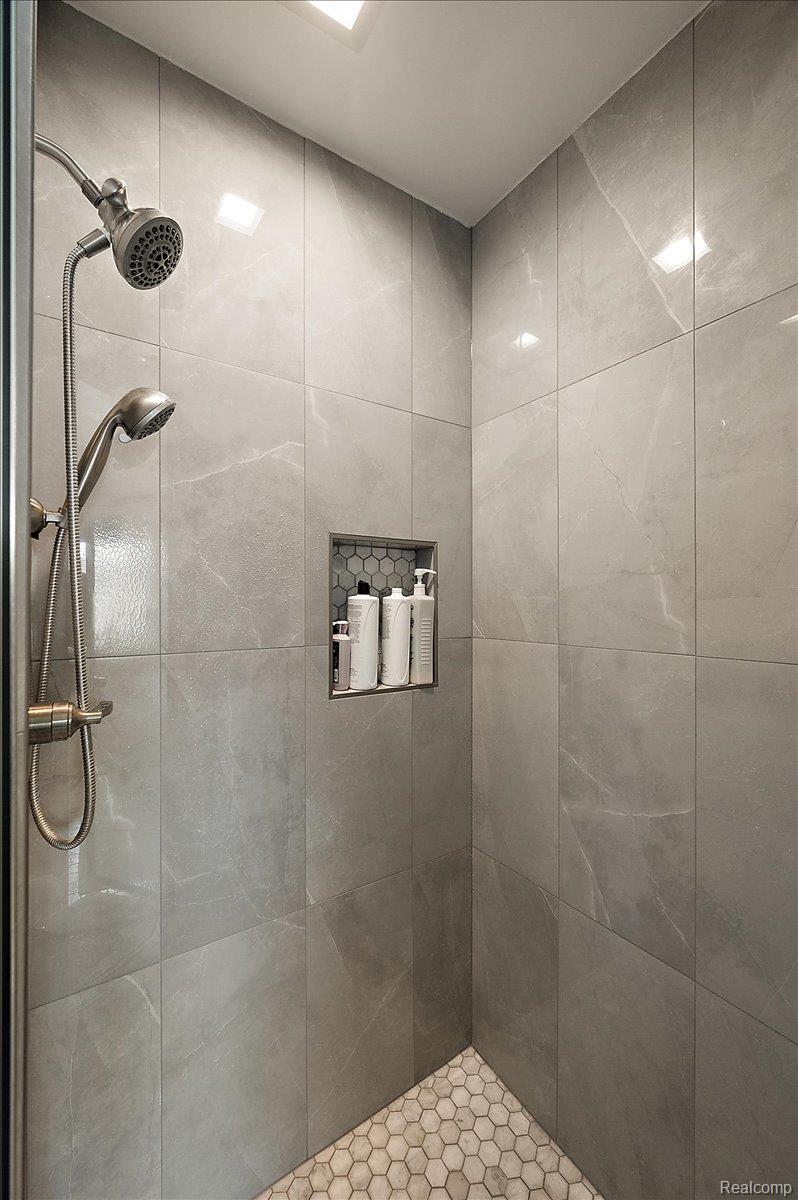 3359 Paddington Court