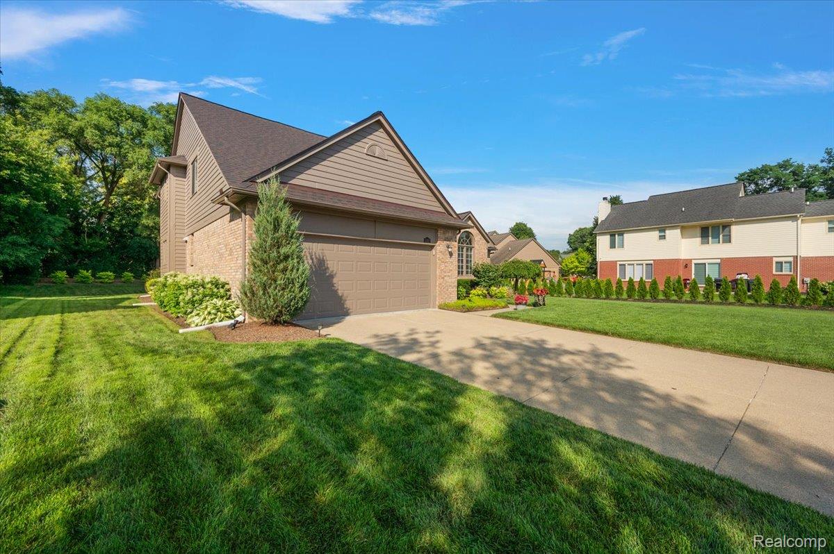 3359 Paddington Court