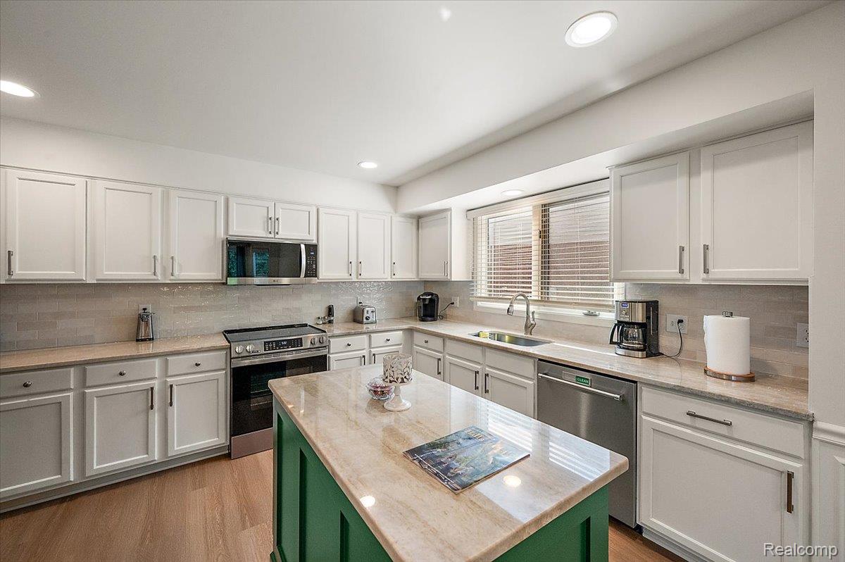 3359 Paddington Court