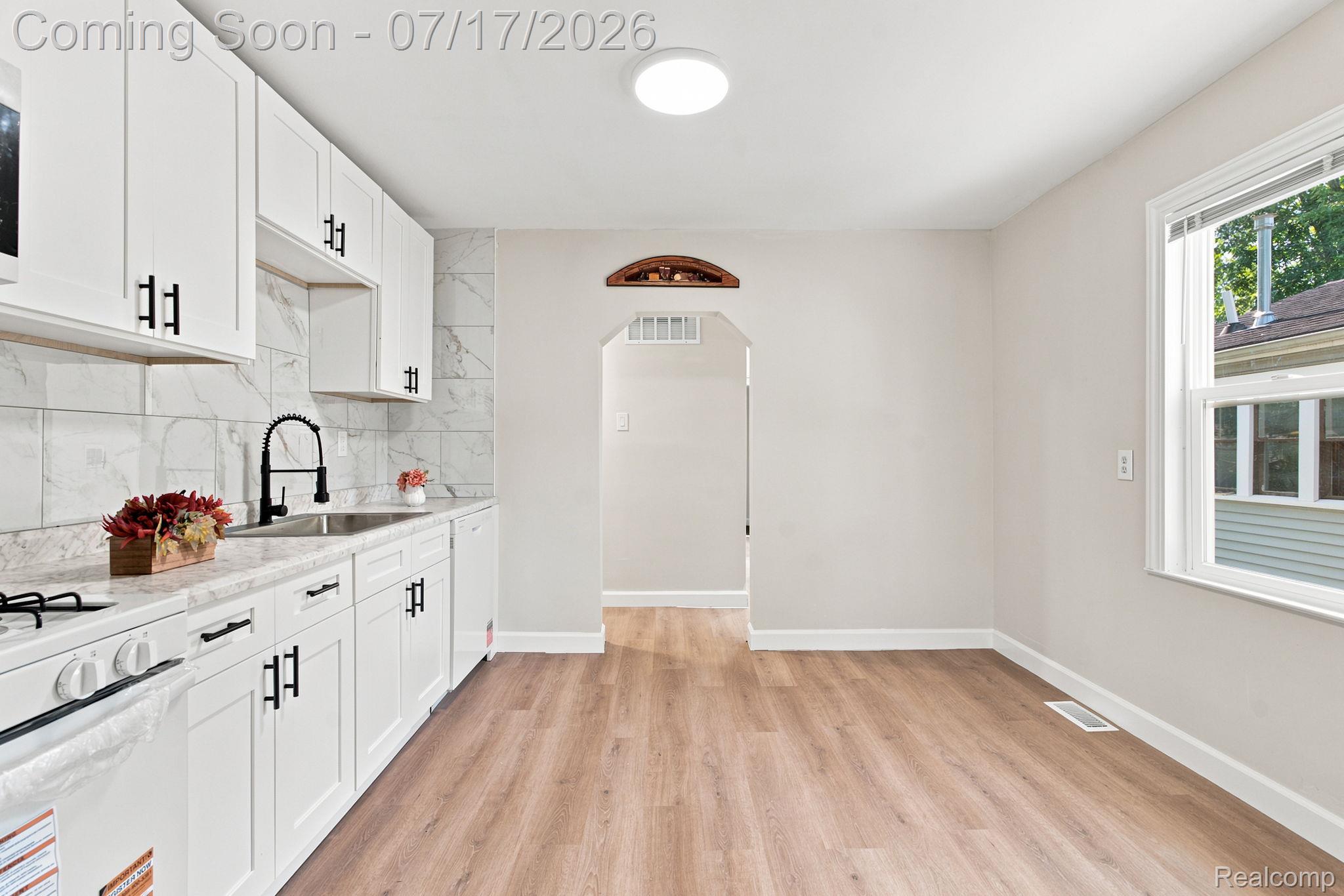 23826 Columbus Avenue