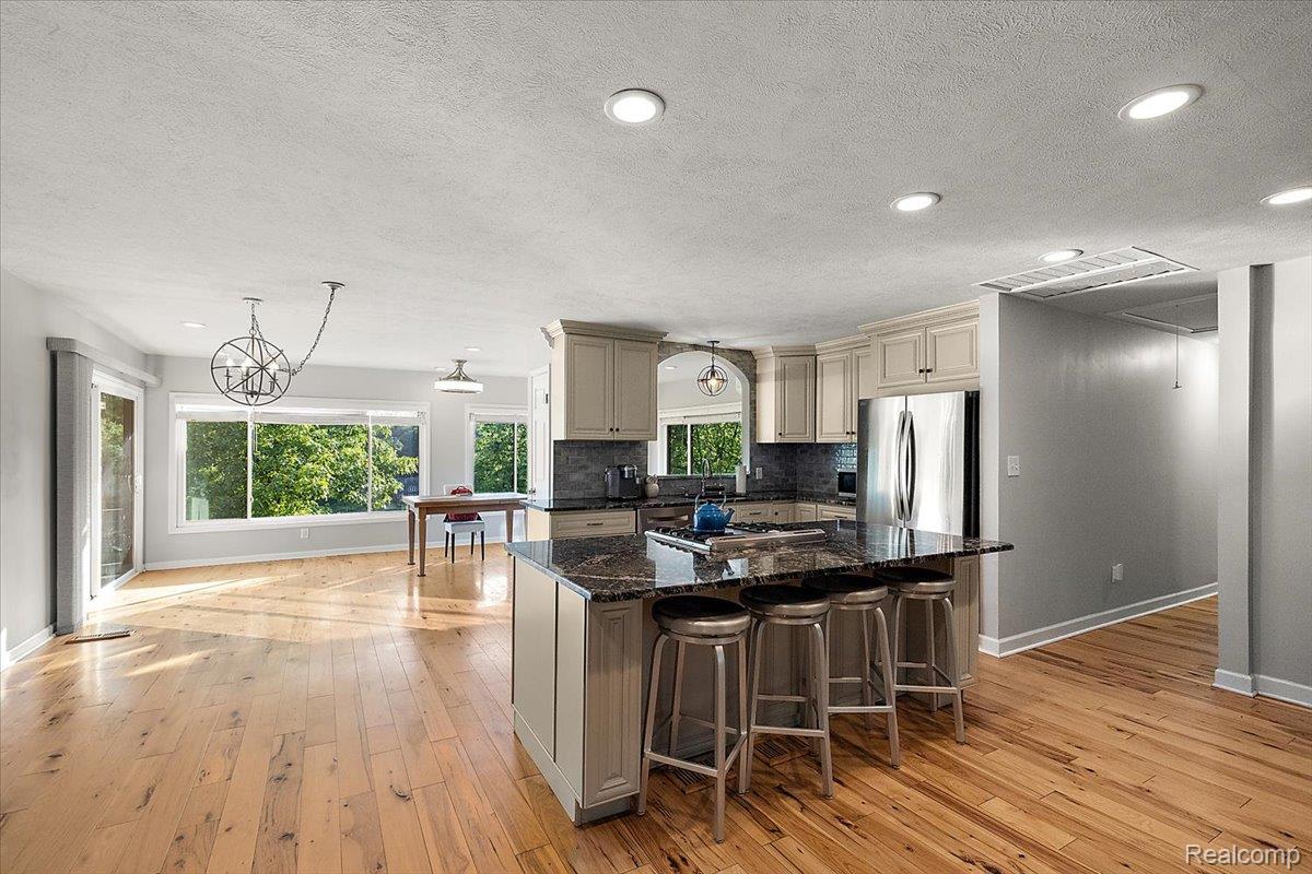 7291 Parkwood Drive