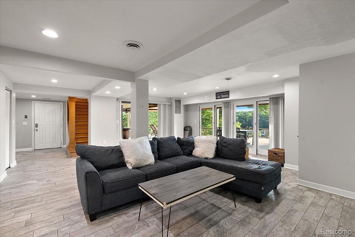 7291 Parkwood Drive