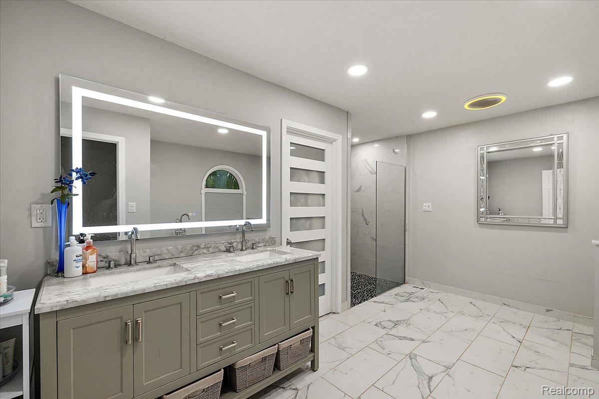 7291 Parkwood Drive