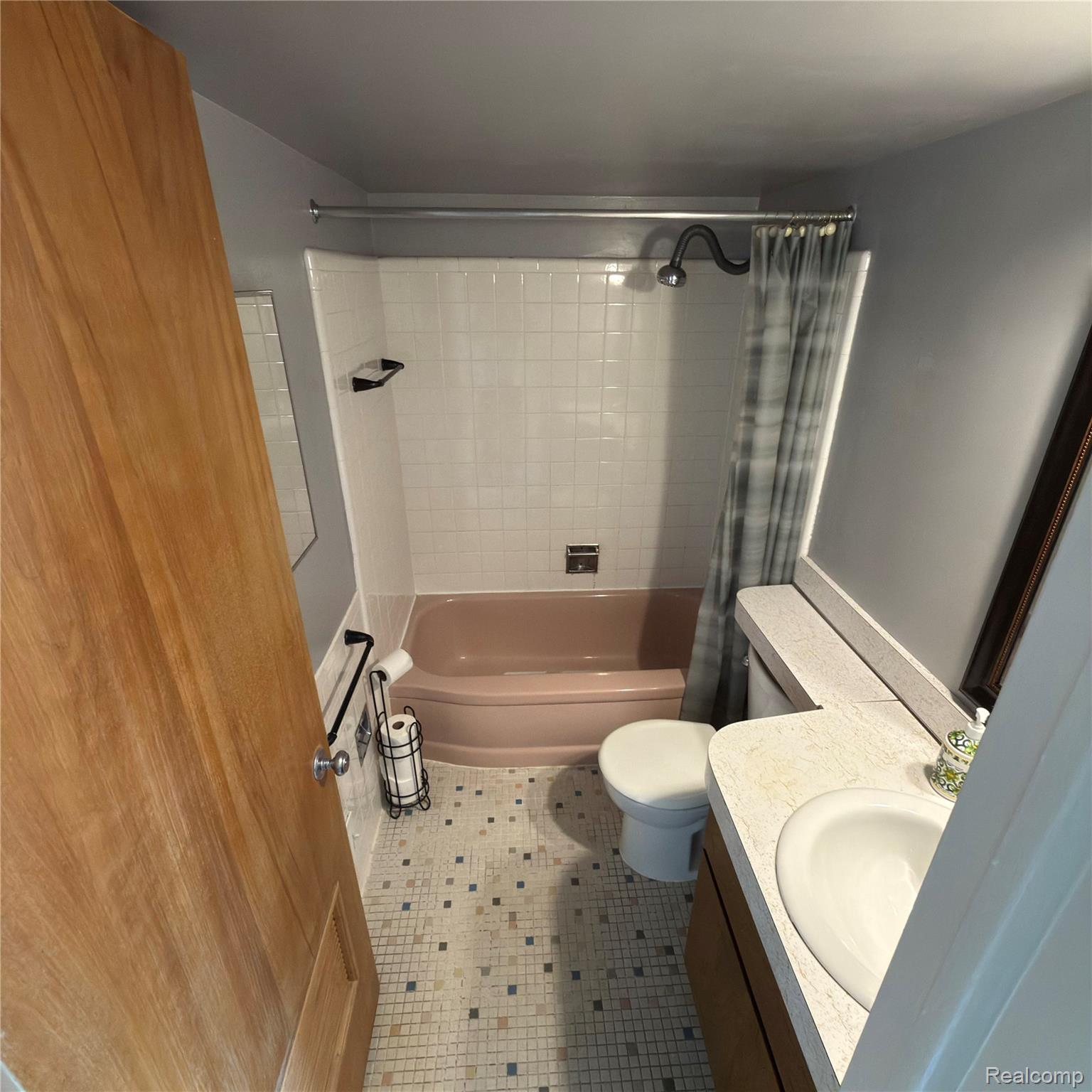 29232 Hoover Road Unit: 232