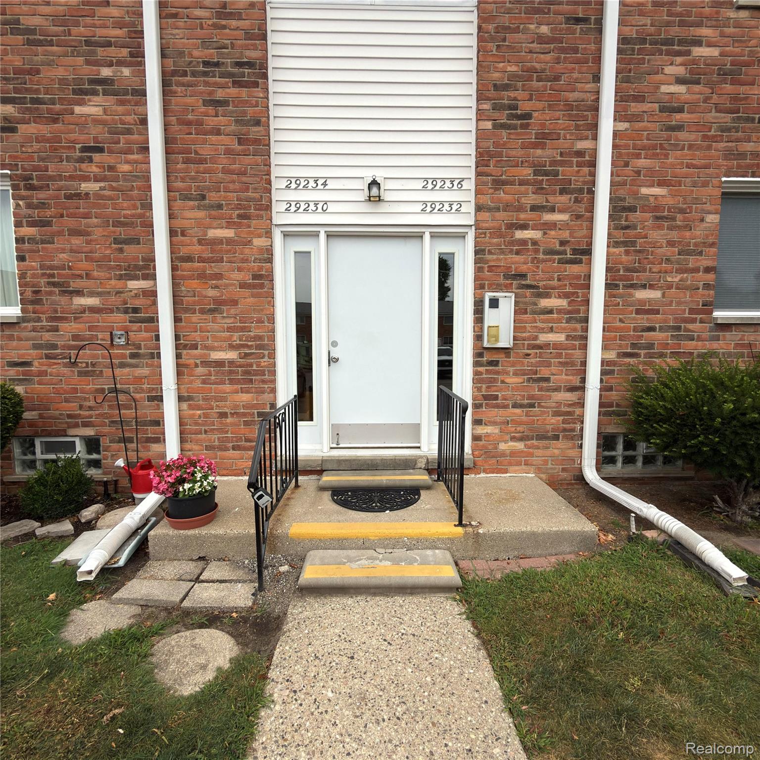 29232 Hoover Road Unit: 232