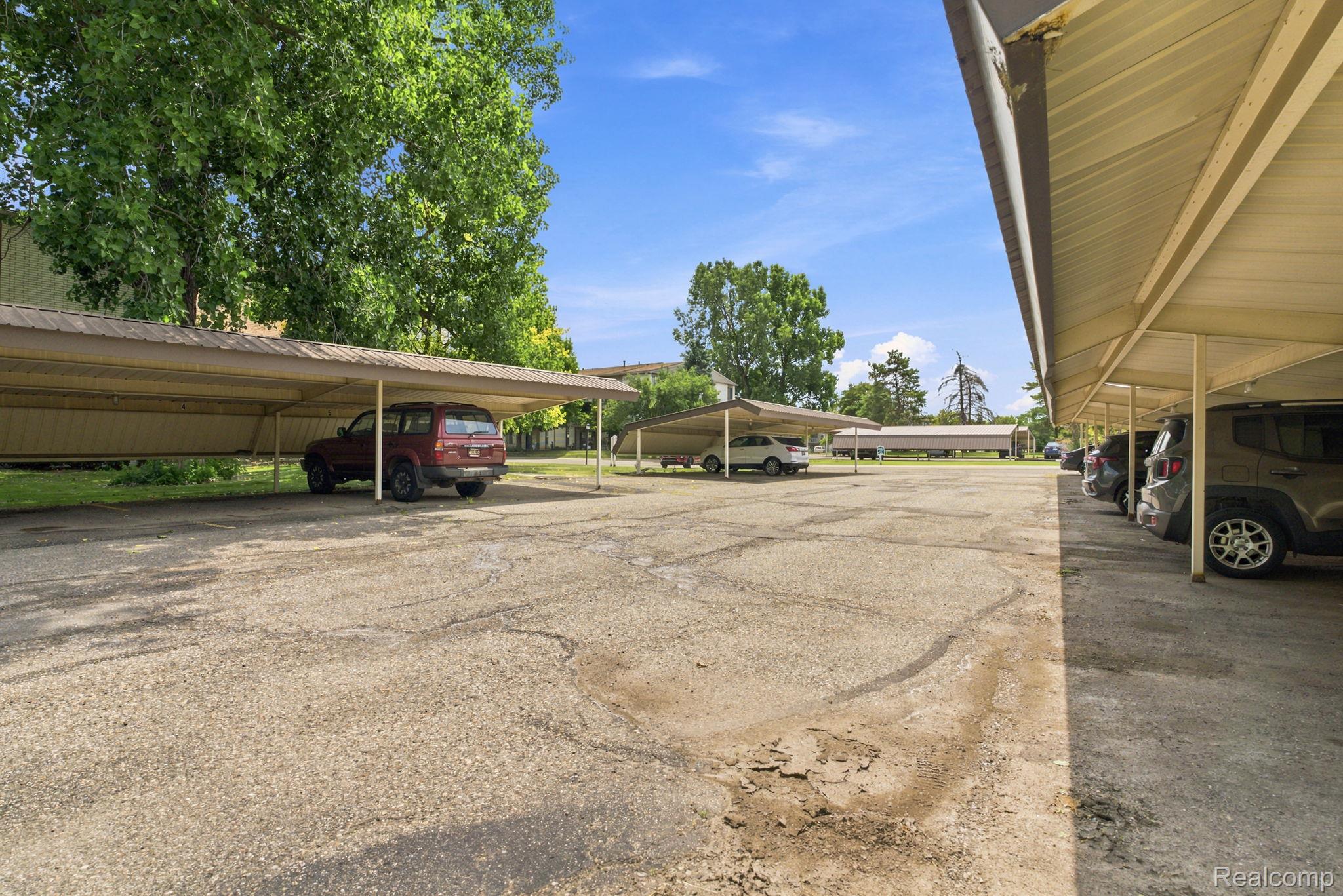 32005 W 12 Mile Road Unit: 208