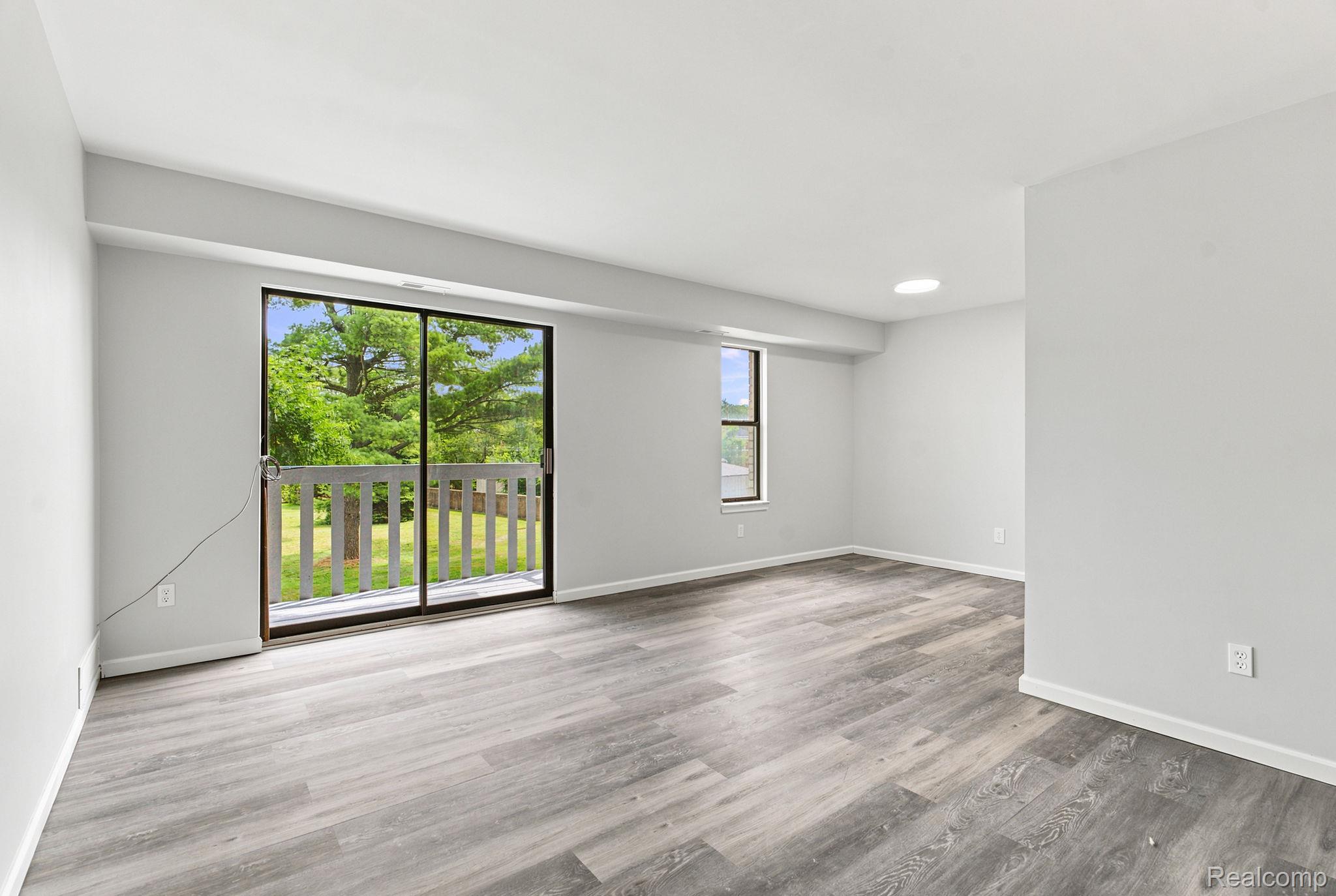 32005 W 12 Mile Road Unit: 208
