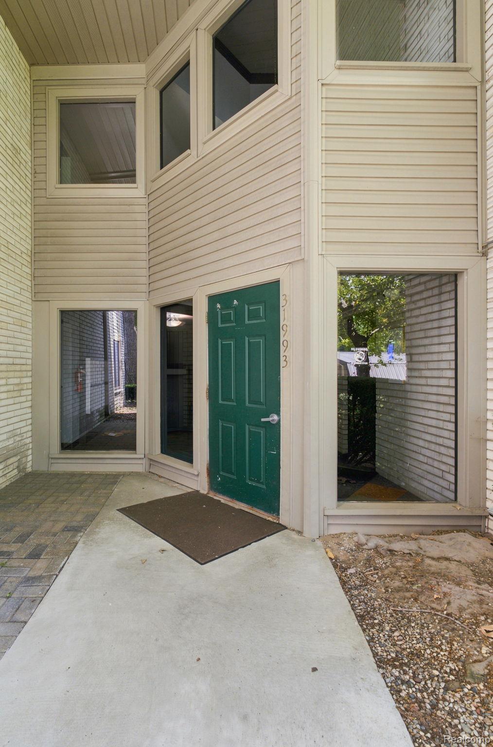 32005 W 12 Mile Road Unit: 208