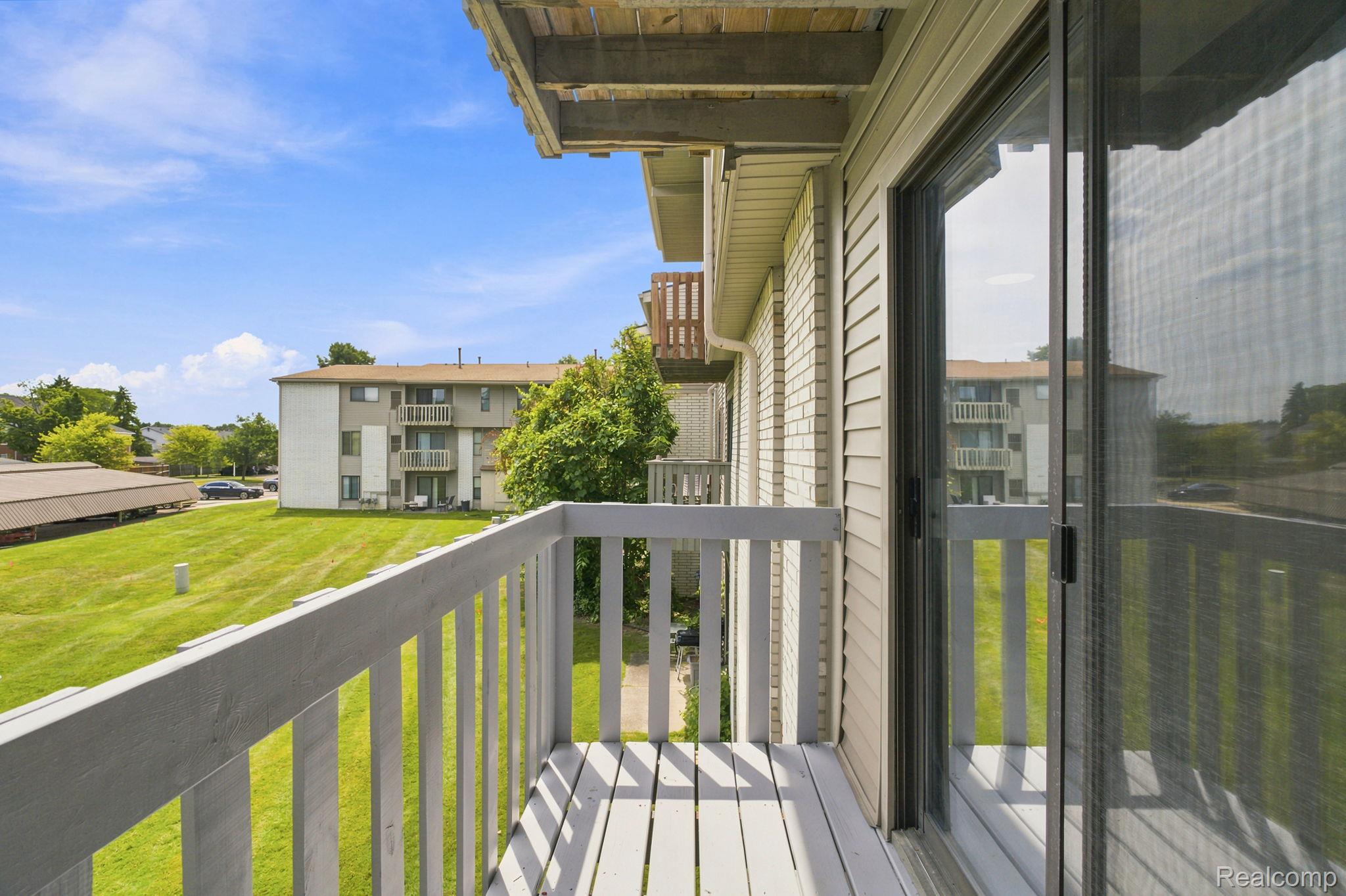 32005 W 12 Mile Road Unit: 208