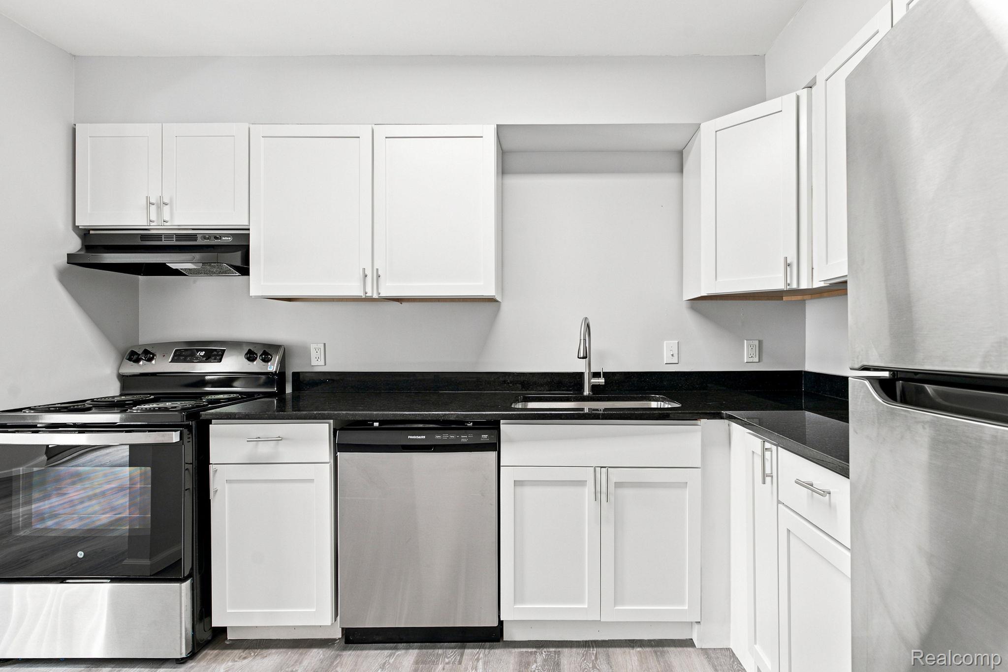 32005 W 12 Mile Road Unit: 208