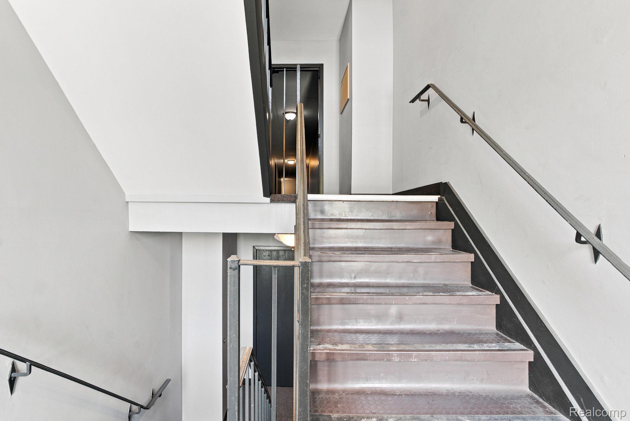 32005 W 12 Mile Road Unit: 208