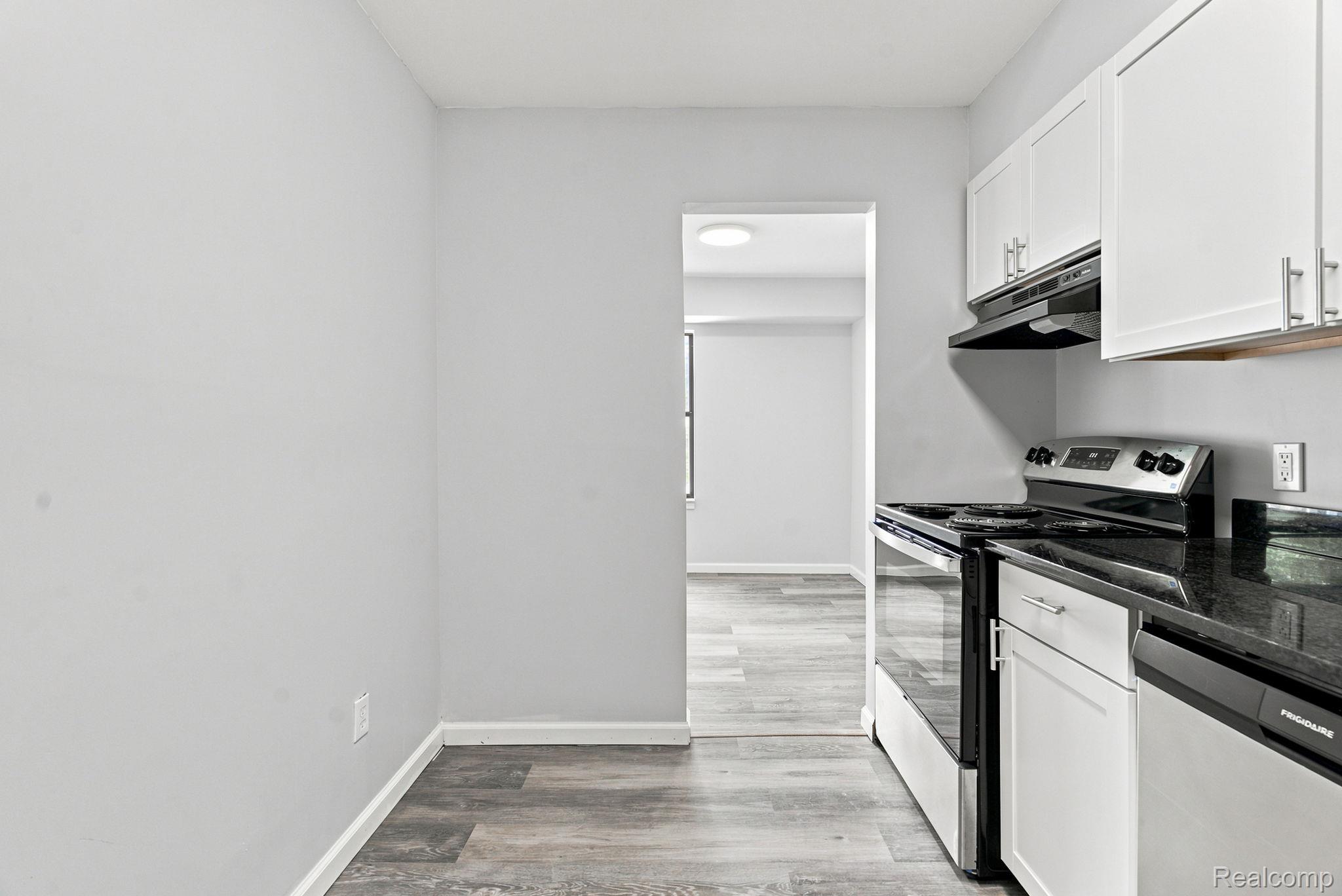 32005 W 12 Mile Road Unit: 208