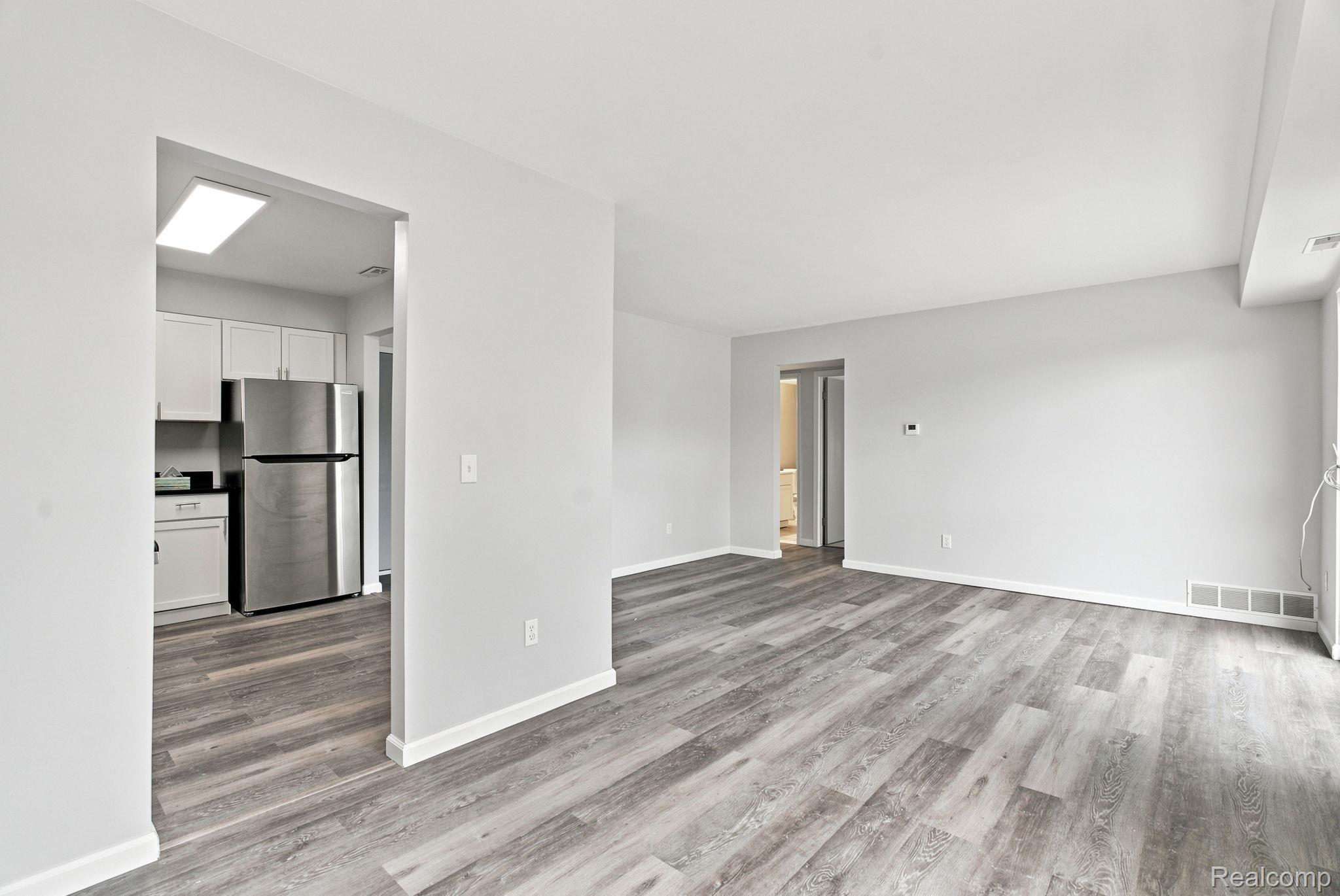32005 W 12 Mile Road Unit: 208