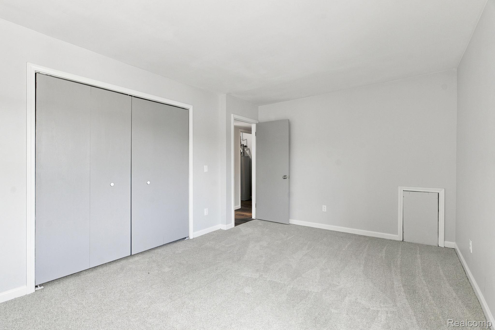 32005 W 12 Mile Road Unit: 208