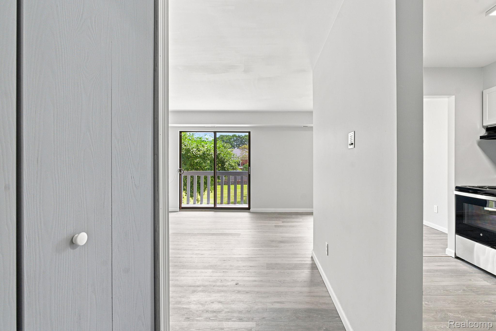 32005 W 12 Mile Road Unit: 208