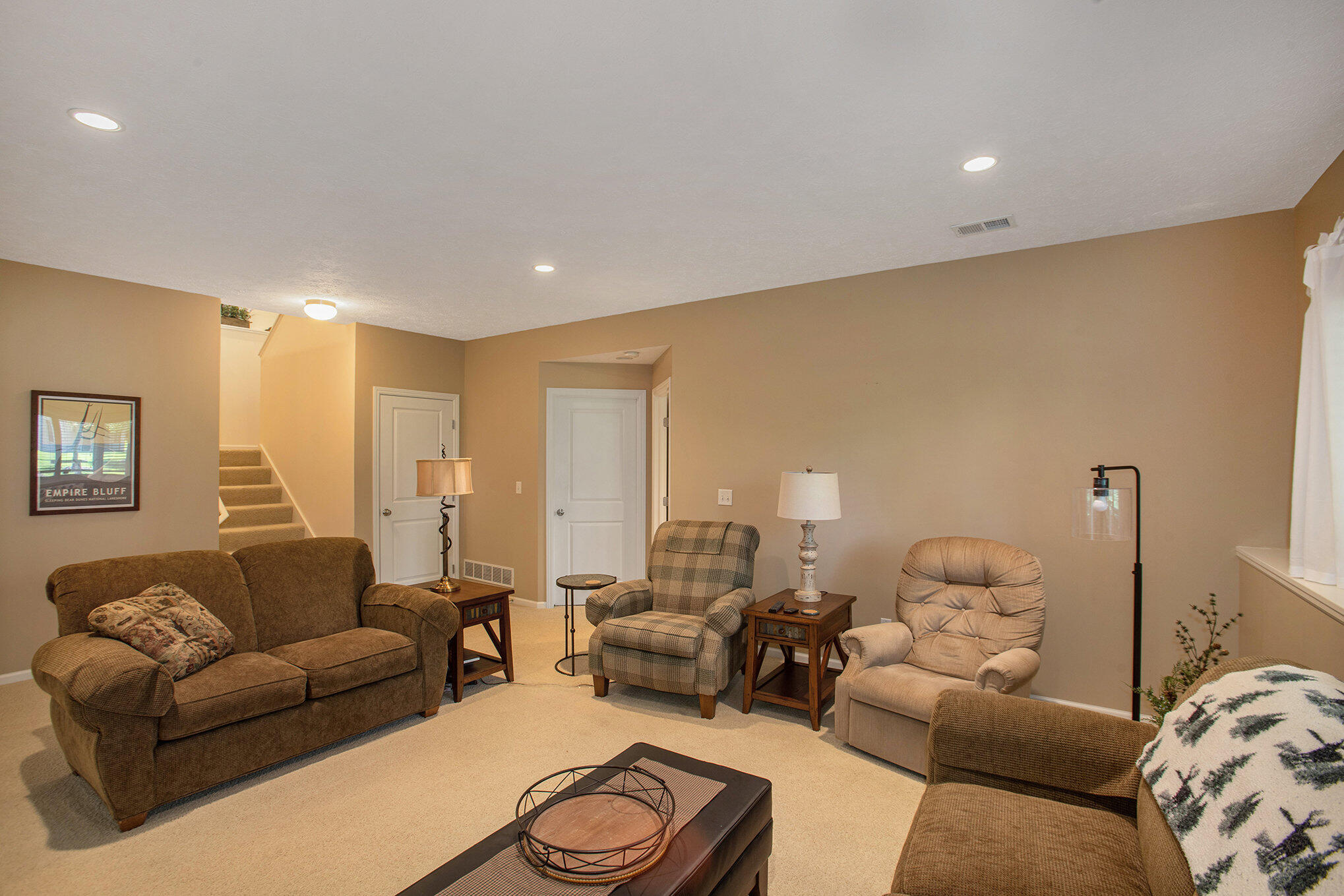 2290 Pin Oak Court NW