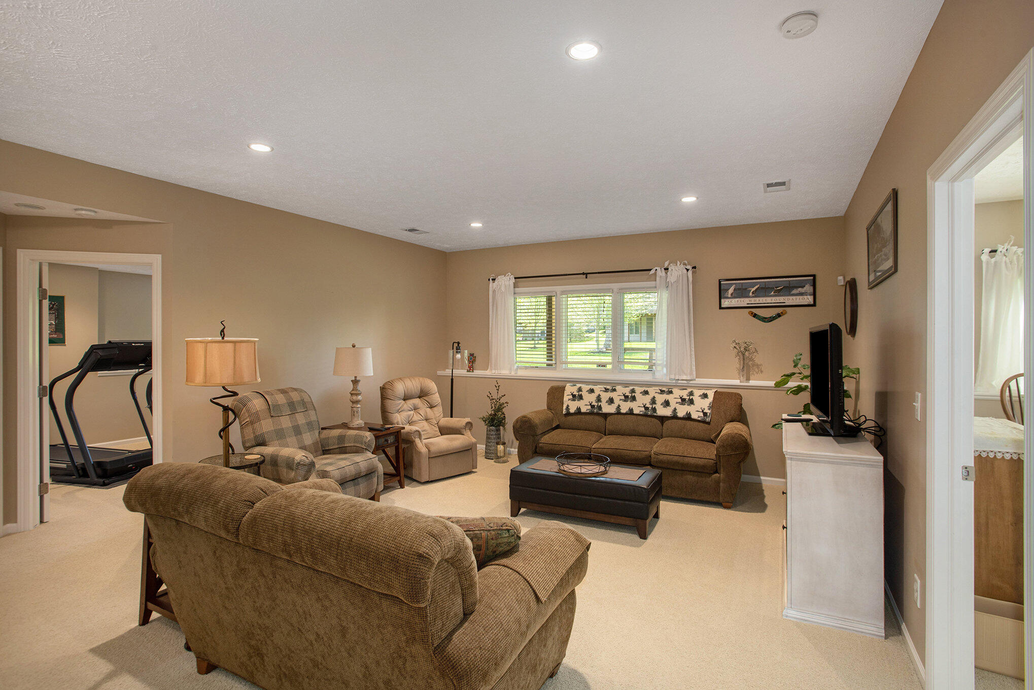 2290 Pin Oak Court NW