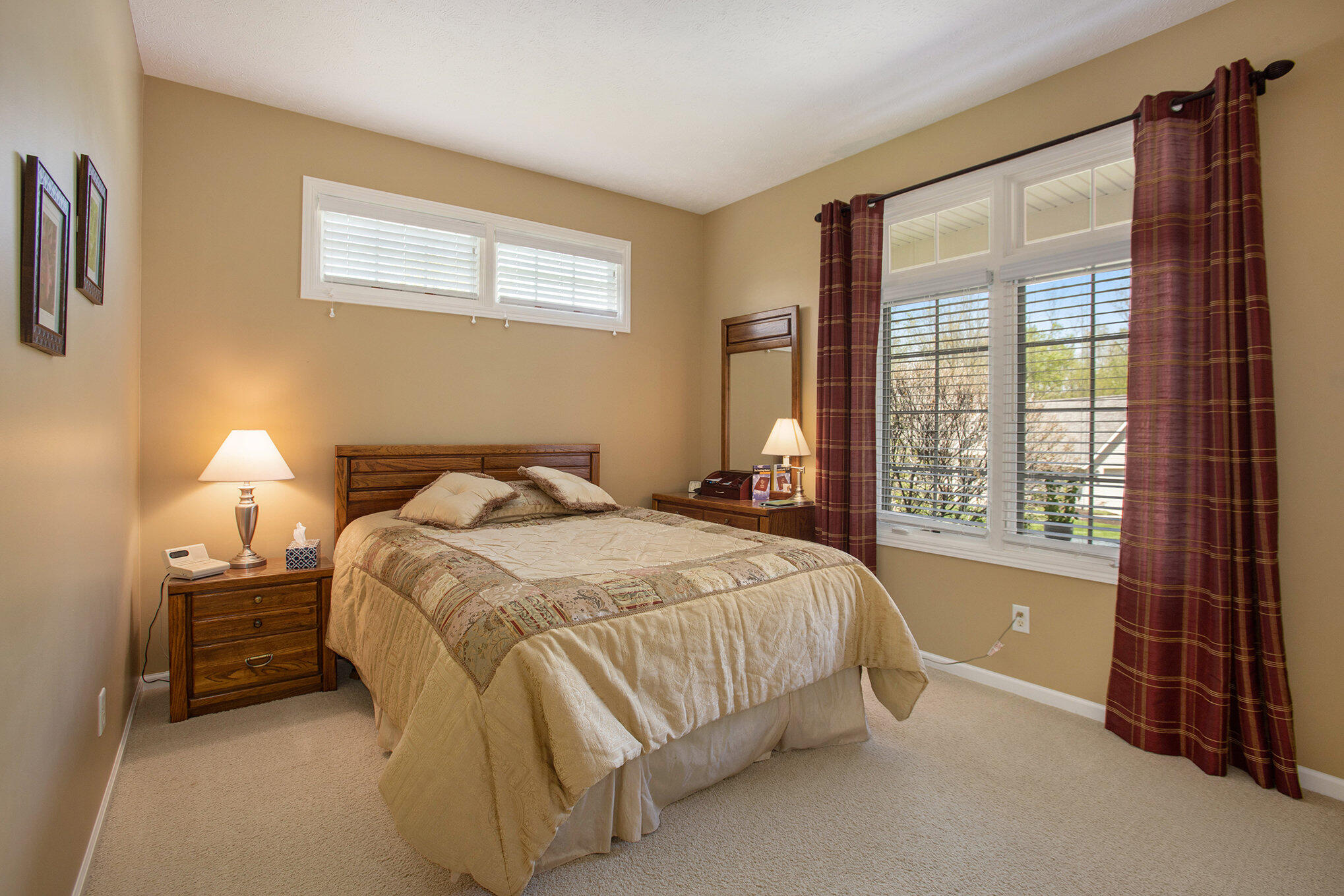 2290 Pin Oak Court NW