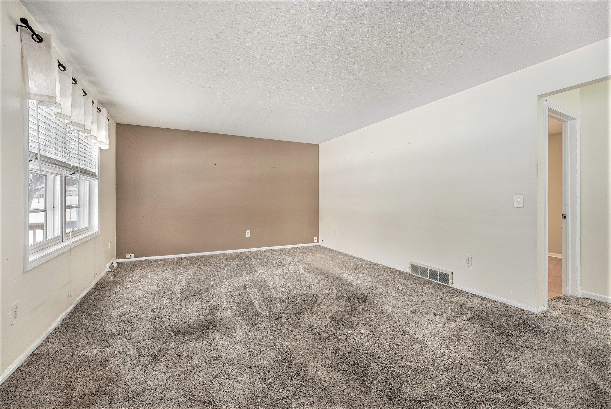 647 Saint Clair Avenue NW