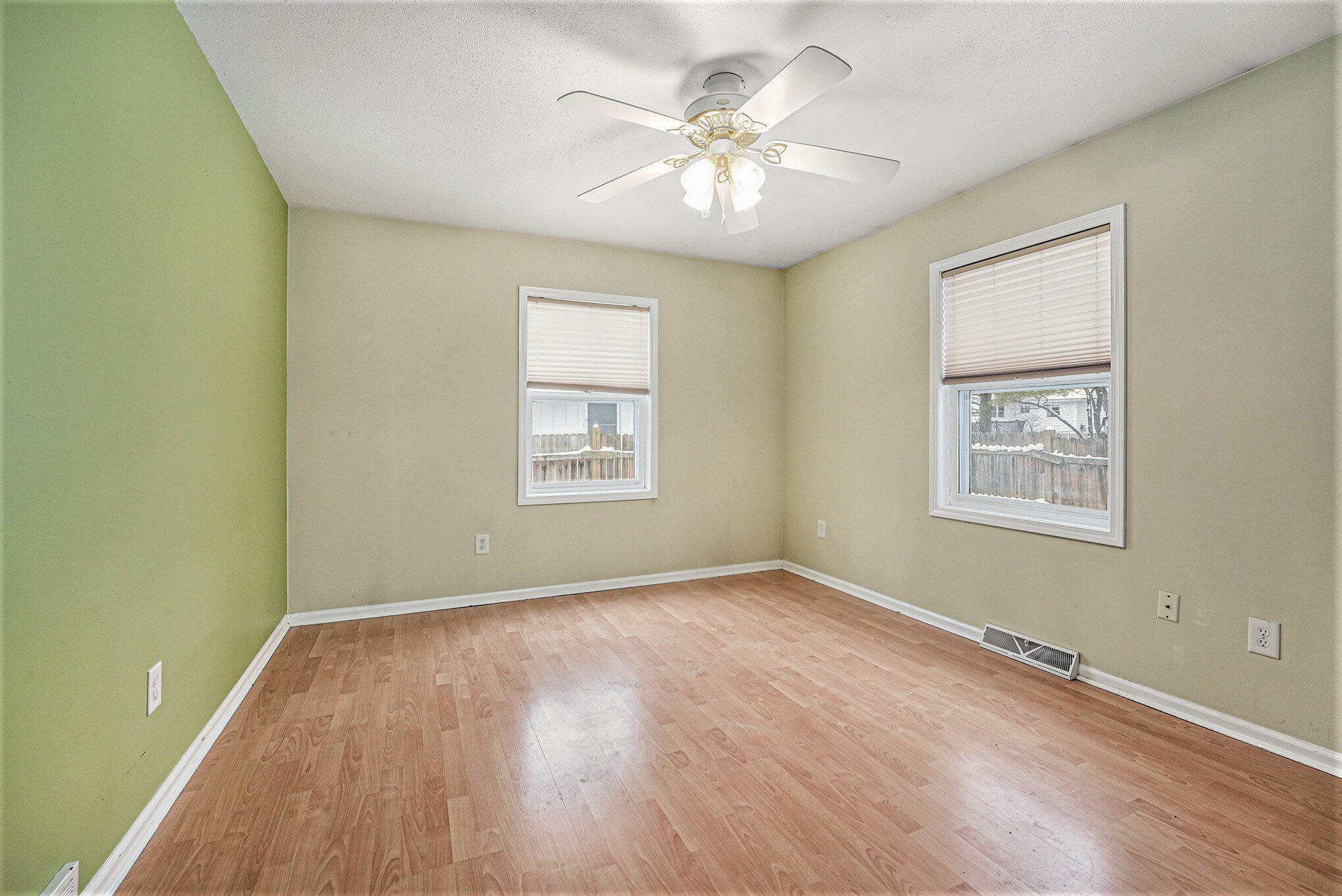 647 Saint Clair Avenue NW