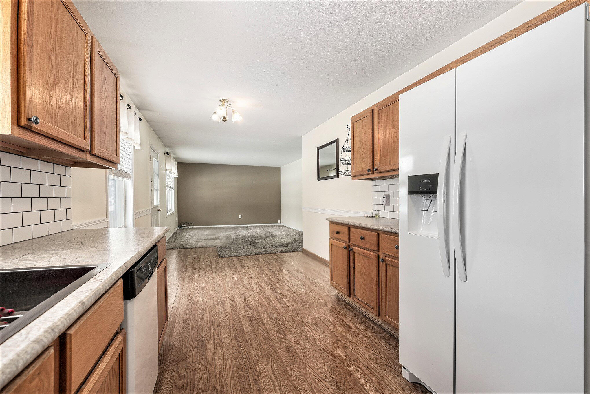 647 Saint Clair Avenue NW