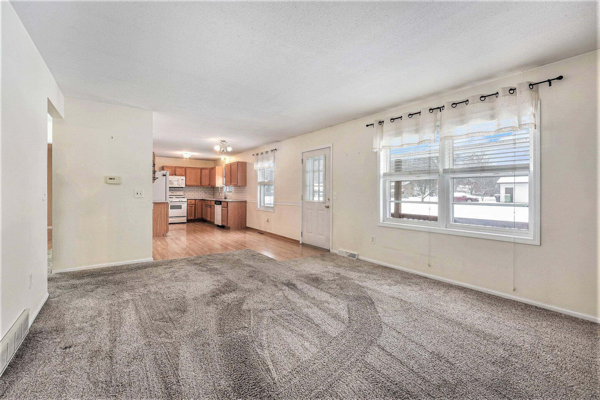 647 Saint Clair Avenue NW