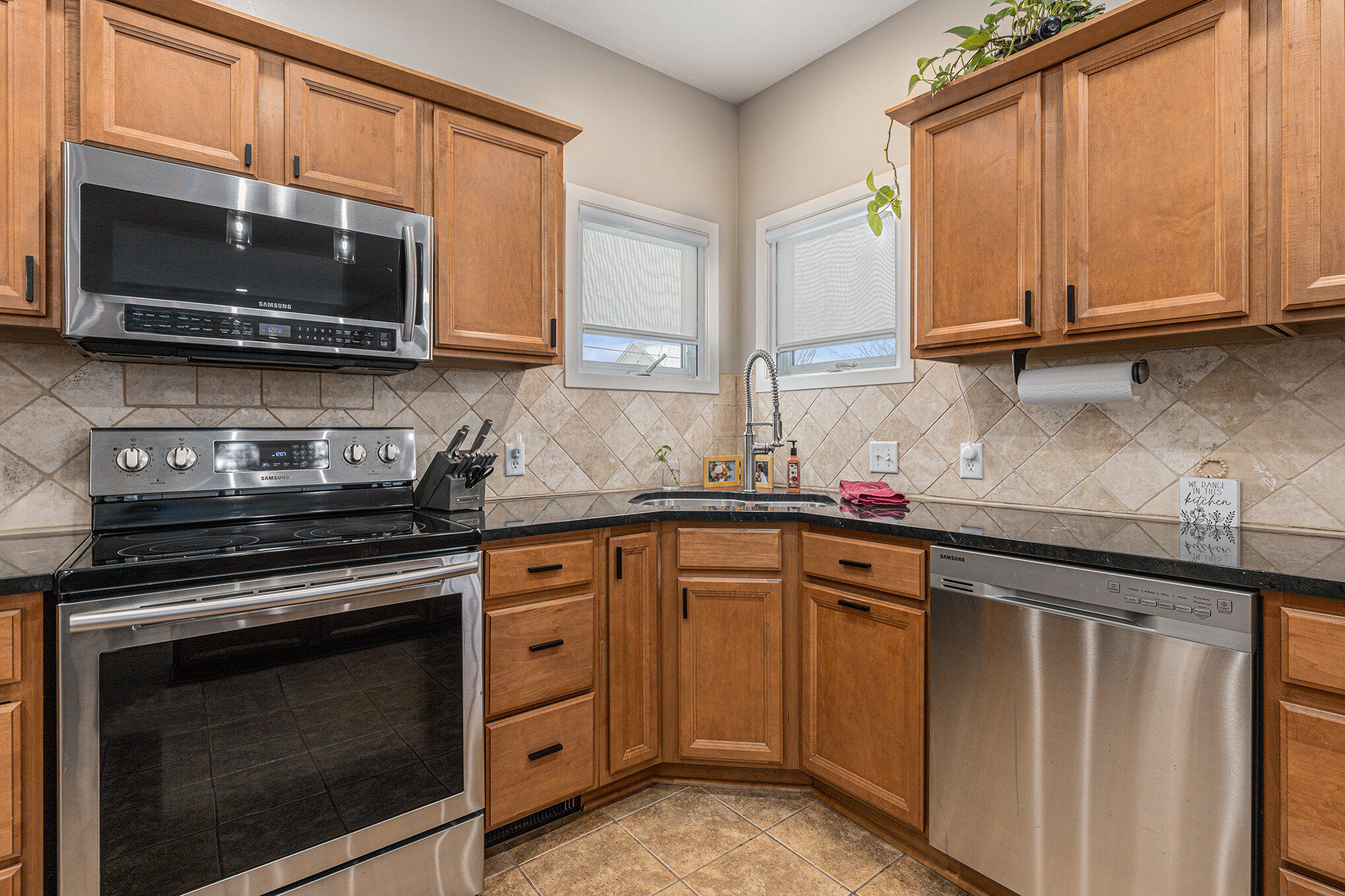 359 Sunset Hills Avenue SW