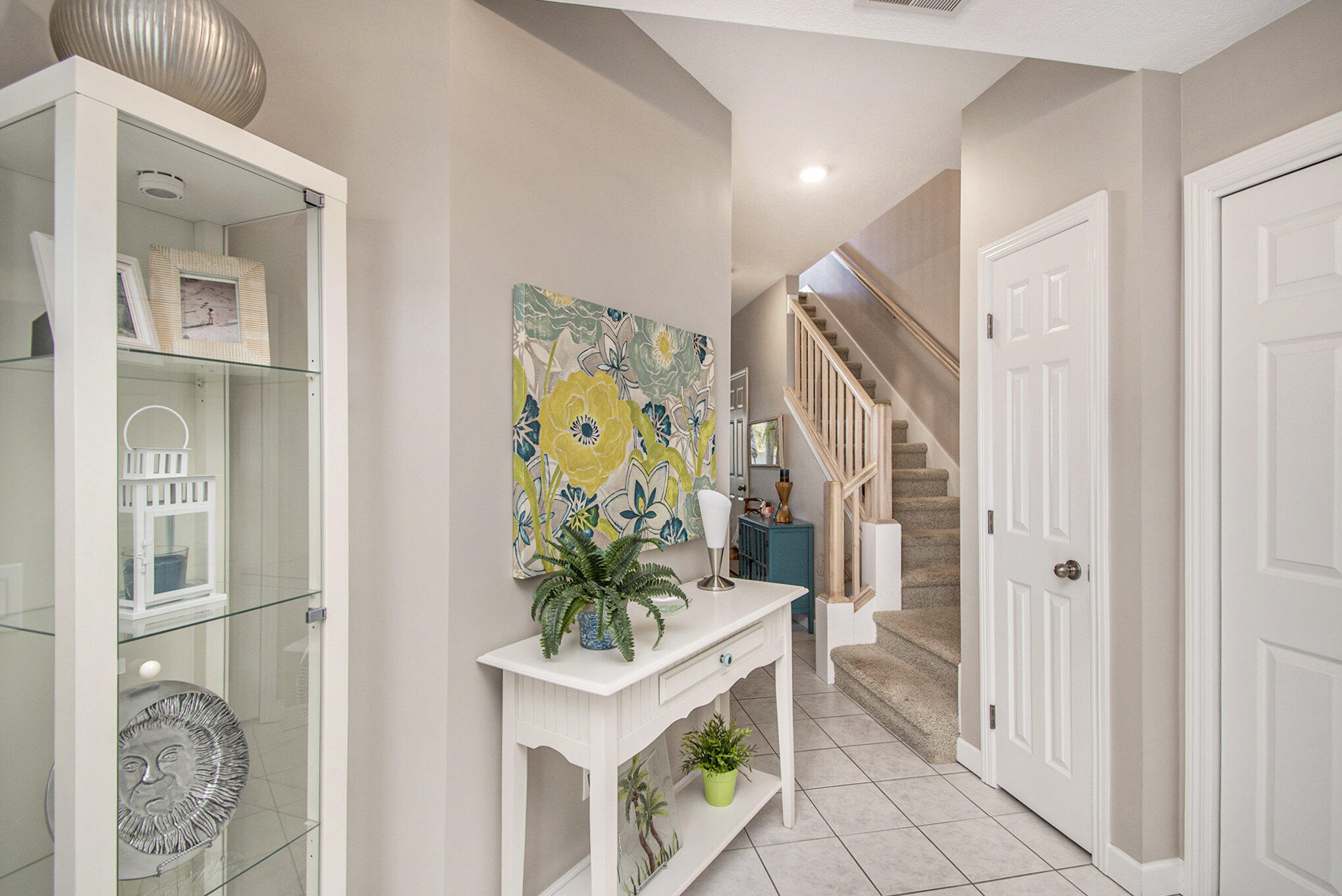 963 W Savidge Street