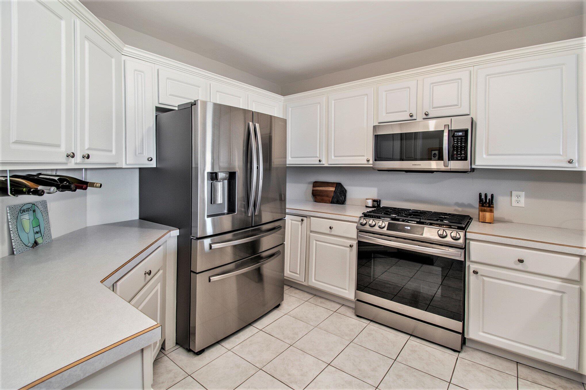 963 W Savidge Street