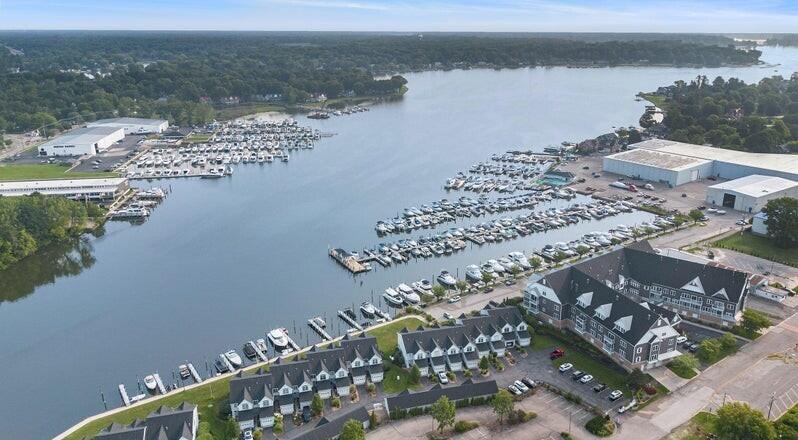 963 W Savidge Street