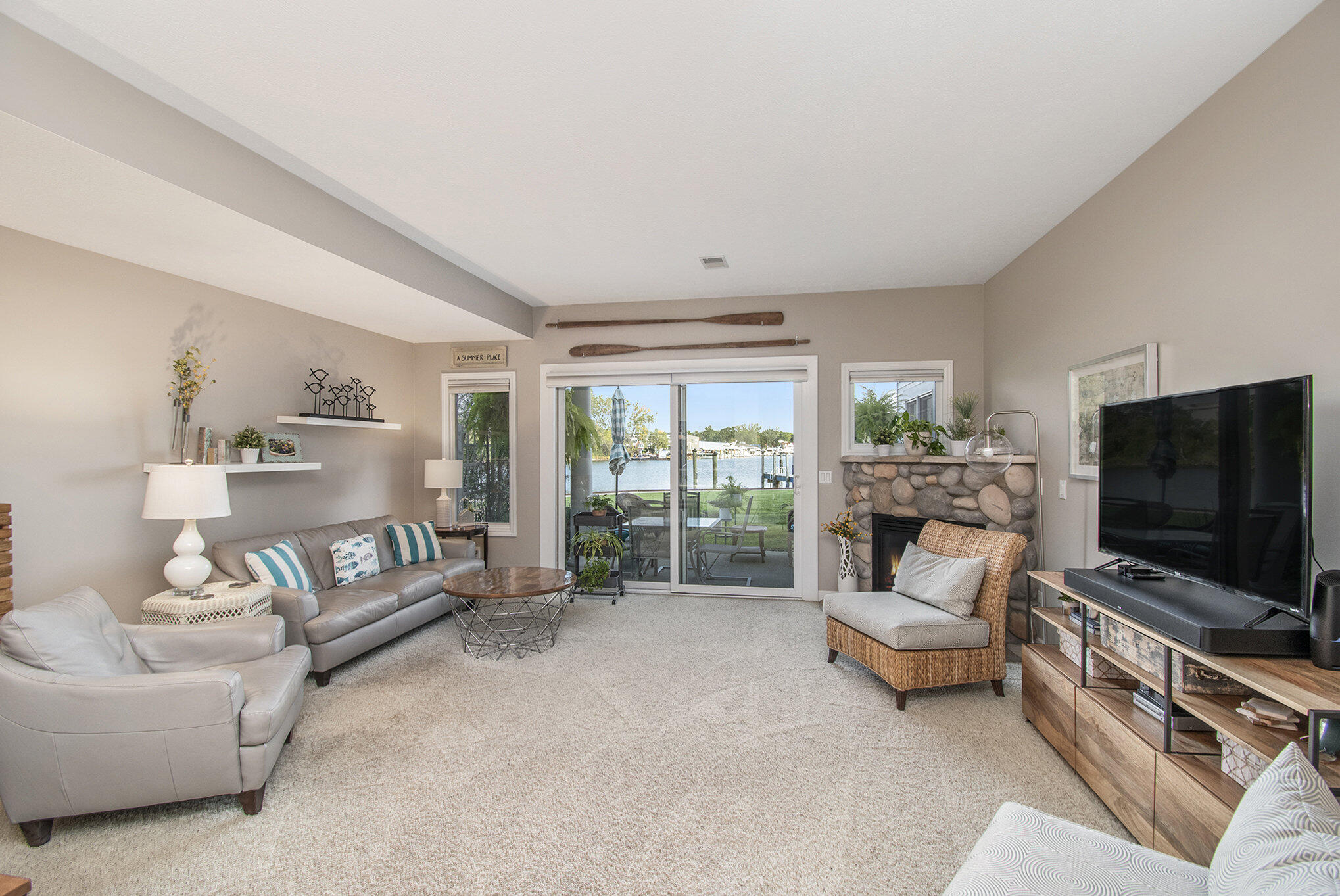 963 W Savidge Street