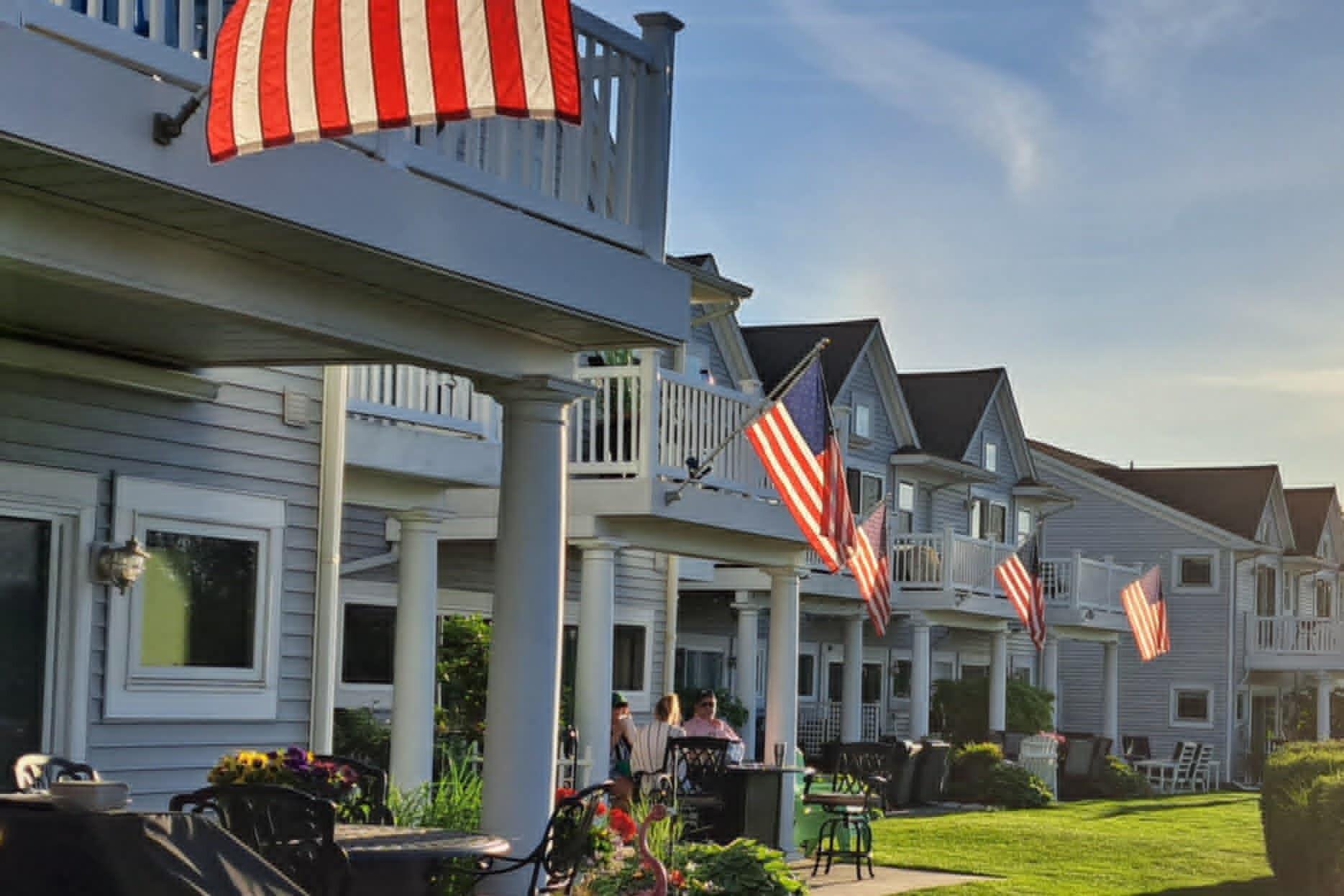 963 W Savidge Street