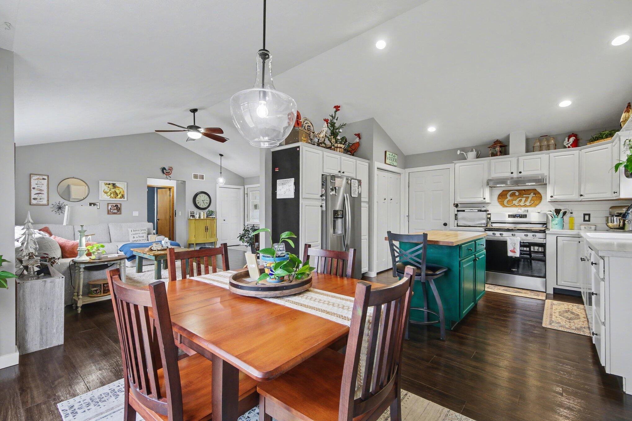 7943 W Westside Drive