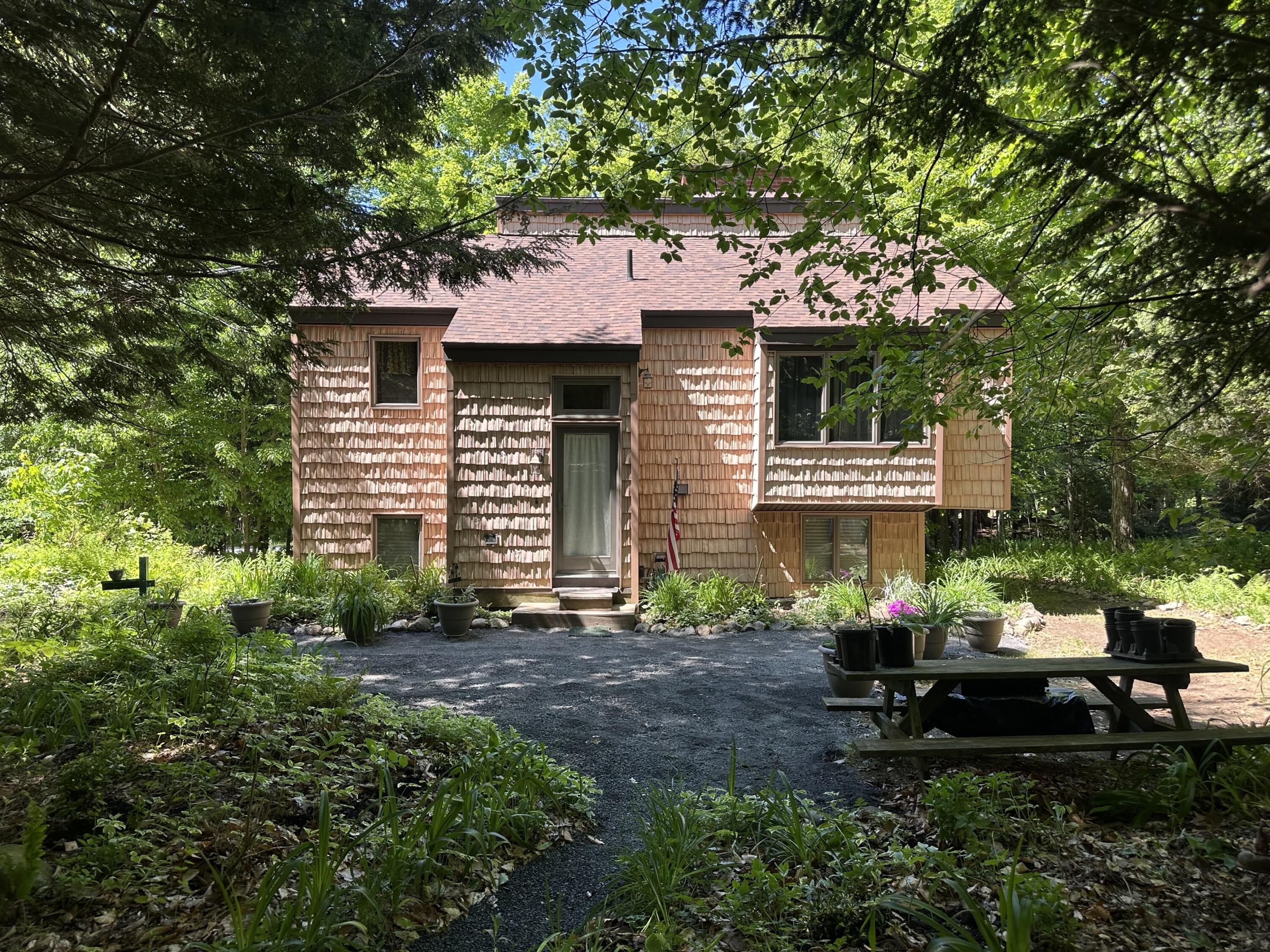 11 Tamarac Drive