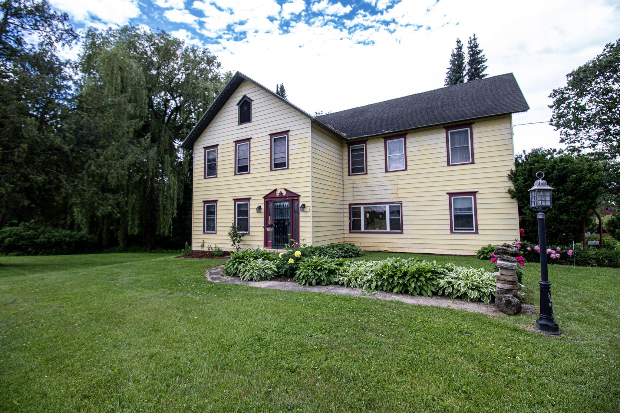 801 Mace Chasm Road photo