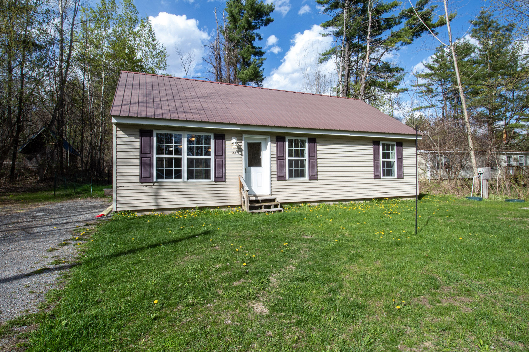 33 Pine Avenue