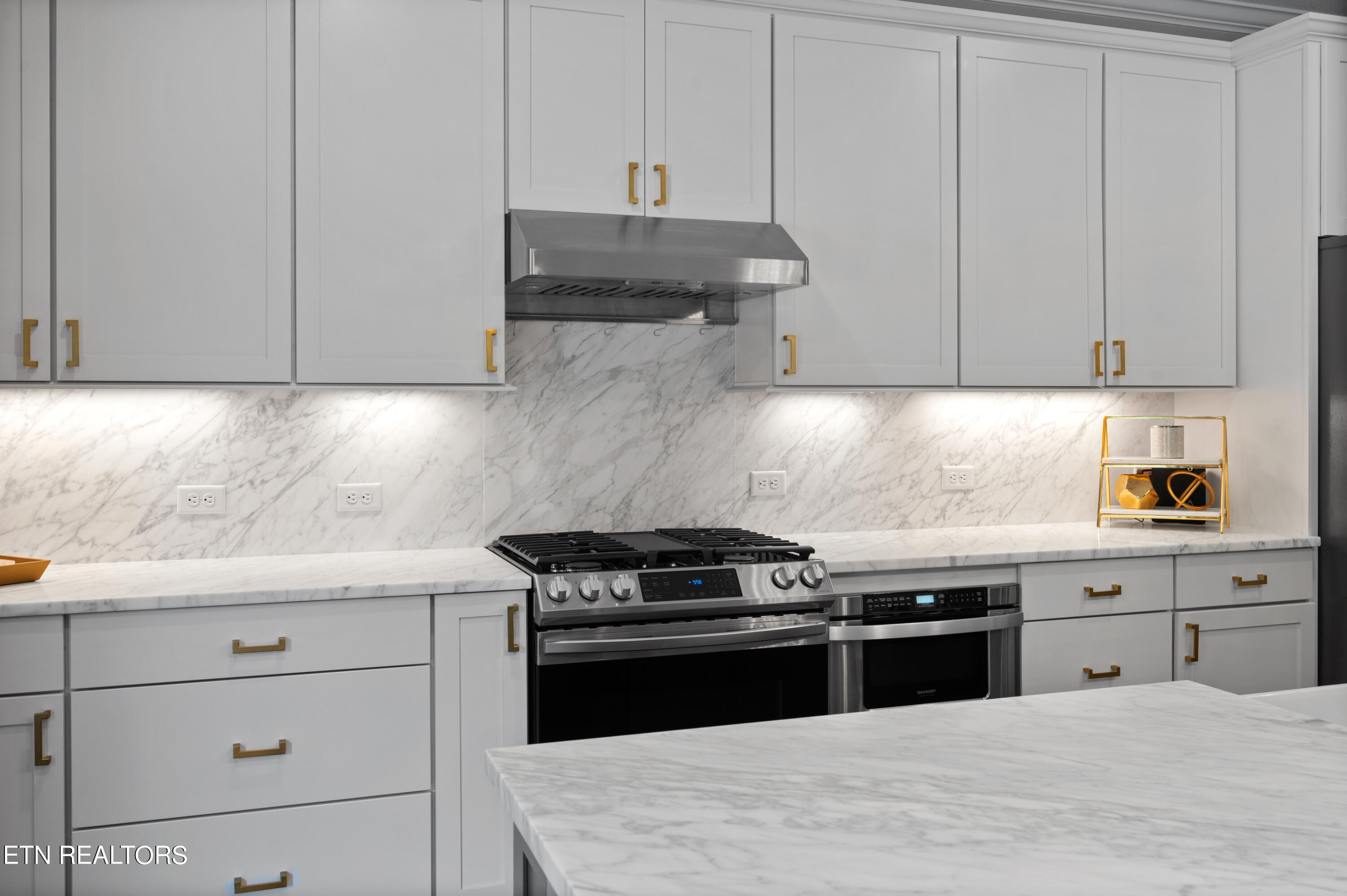 12017 Salt Creek Lane