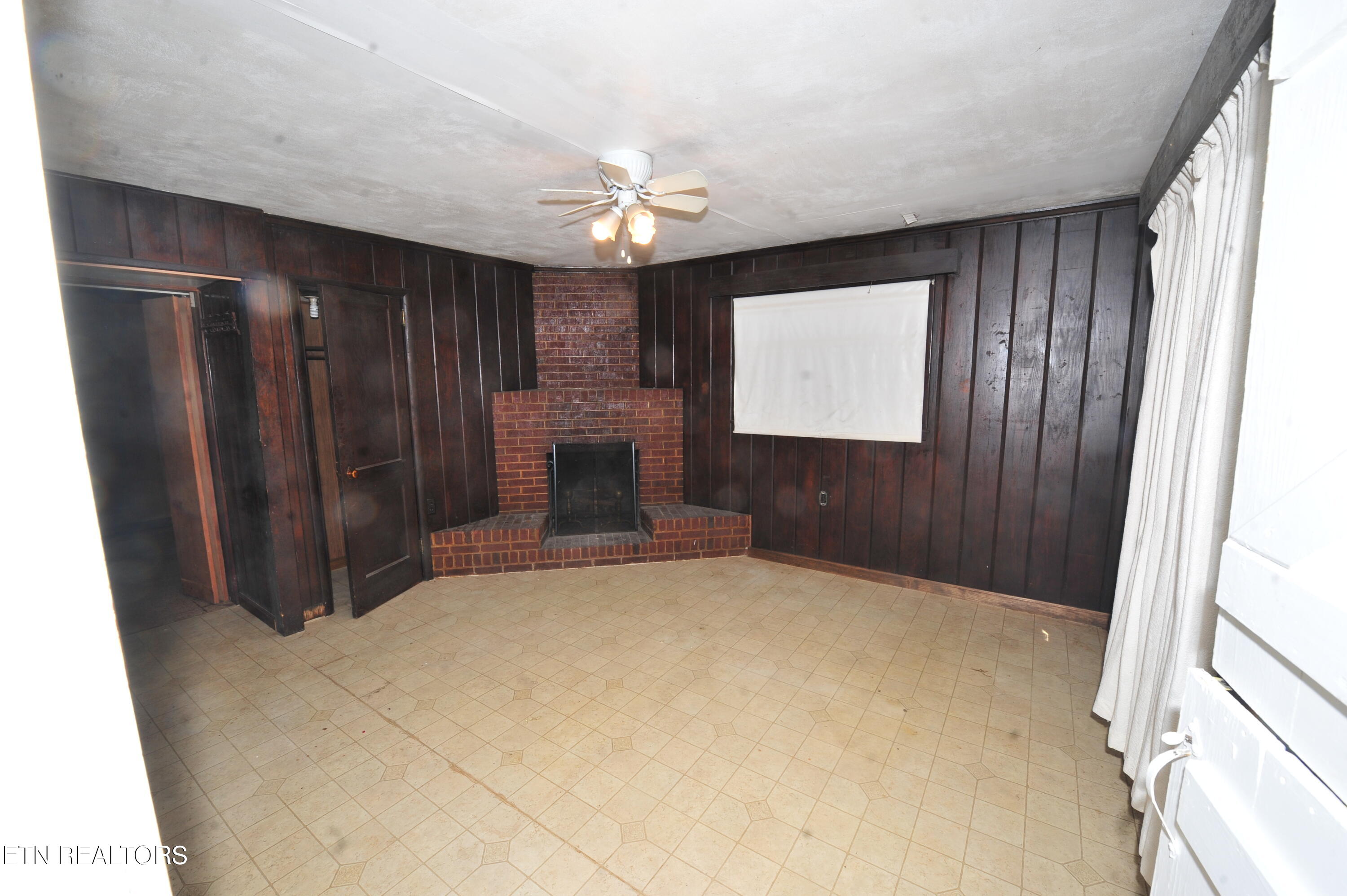 2804 Barber Hill Lane