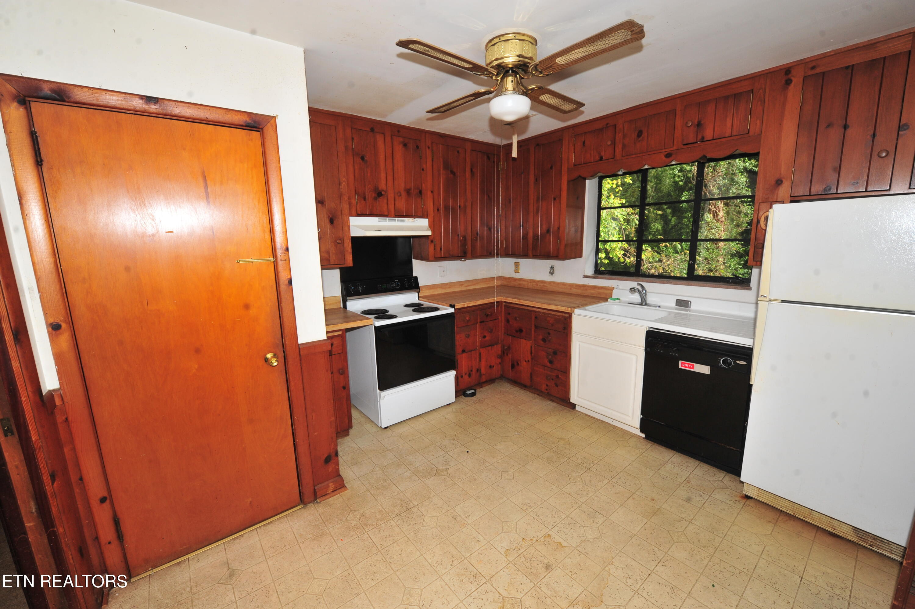 2804 Barber Hill Lane