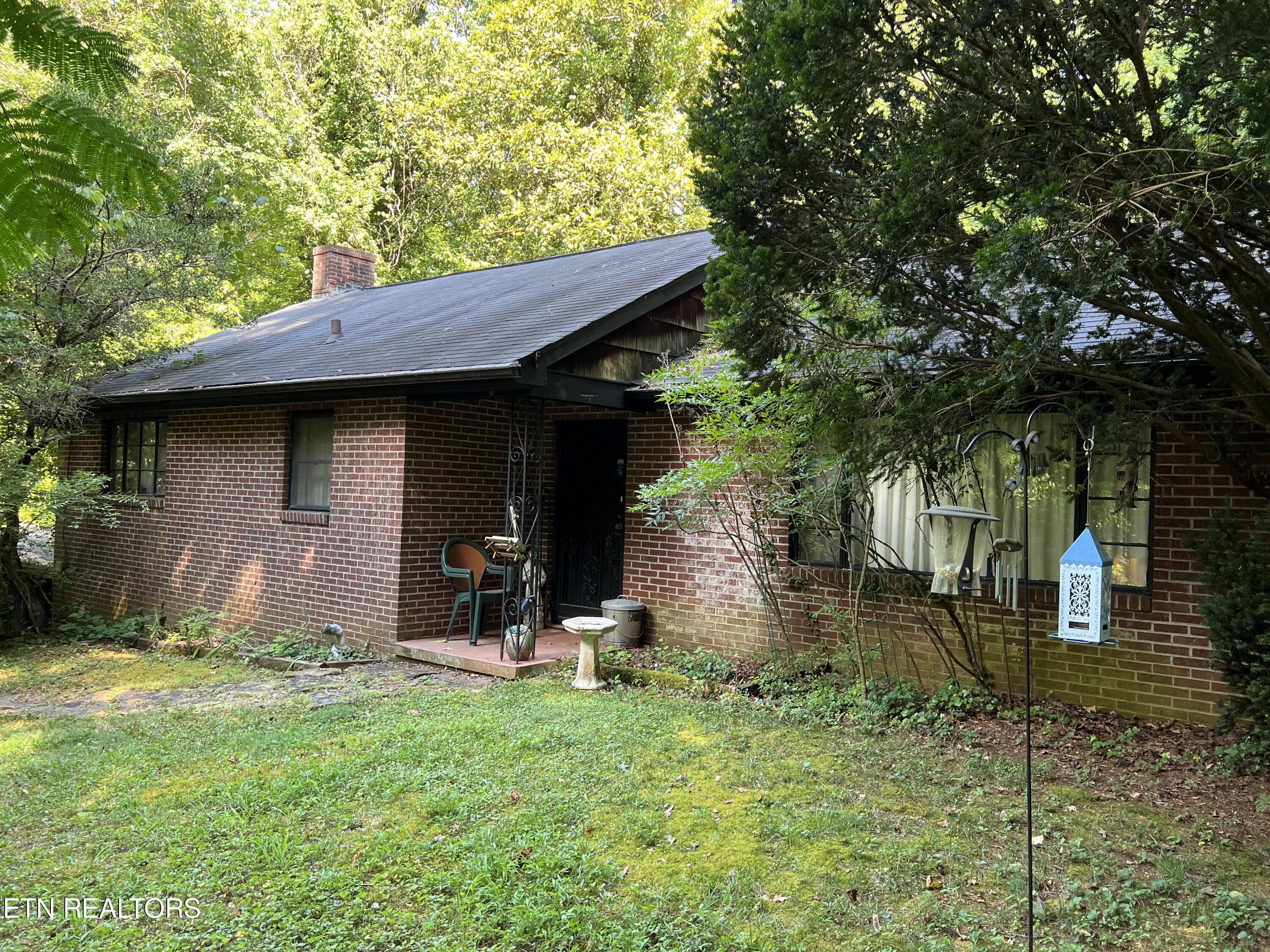 2804 Barber Hill Lane