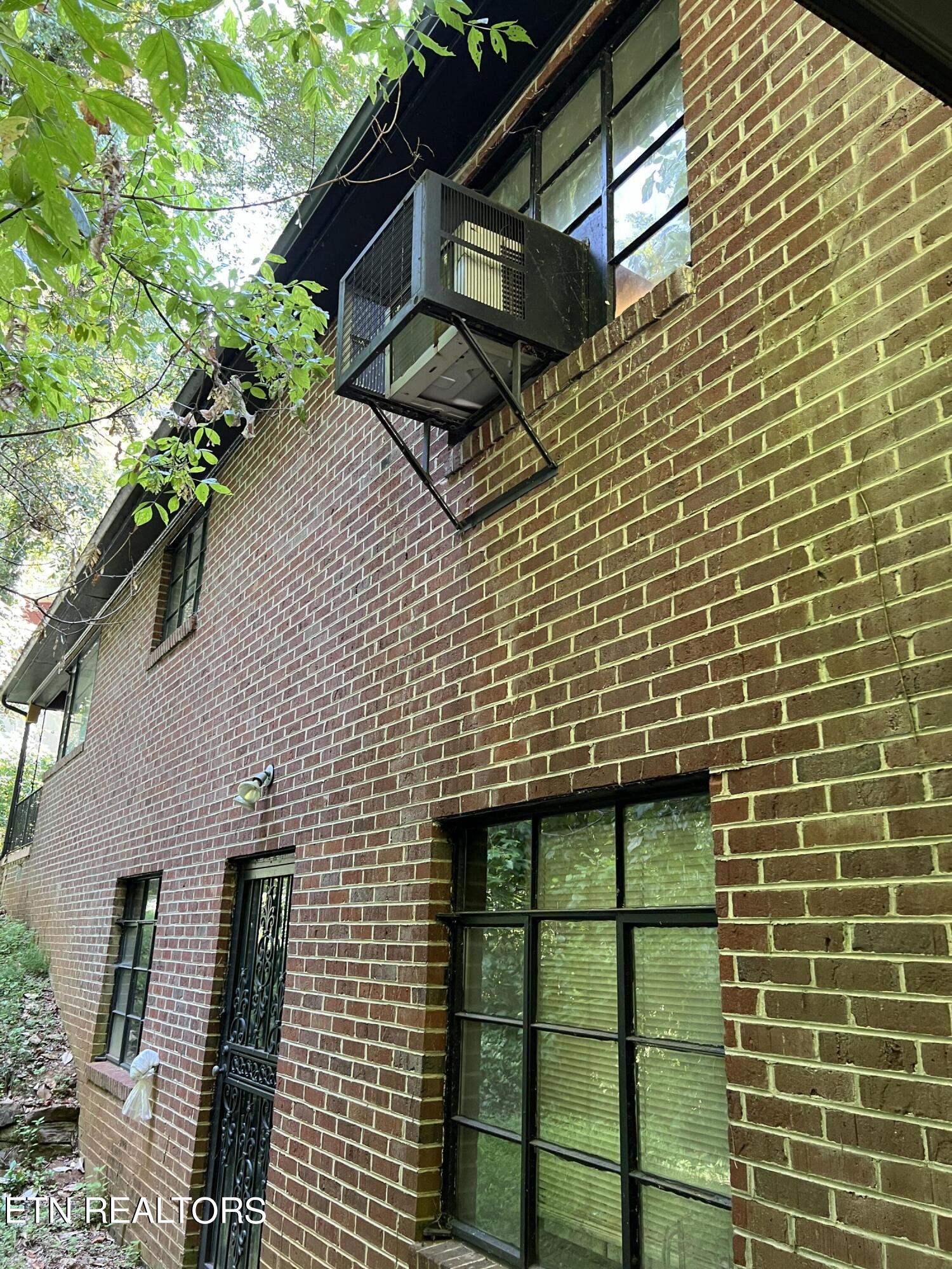 2804 Barber Hill Lane