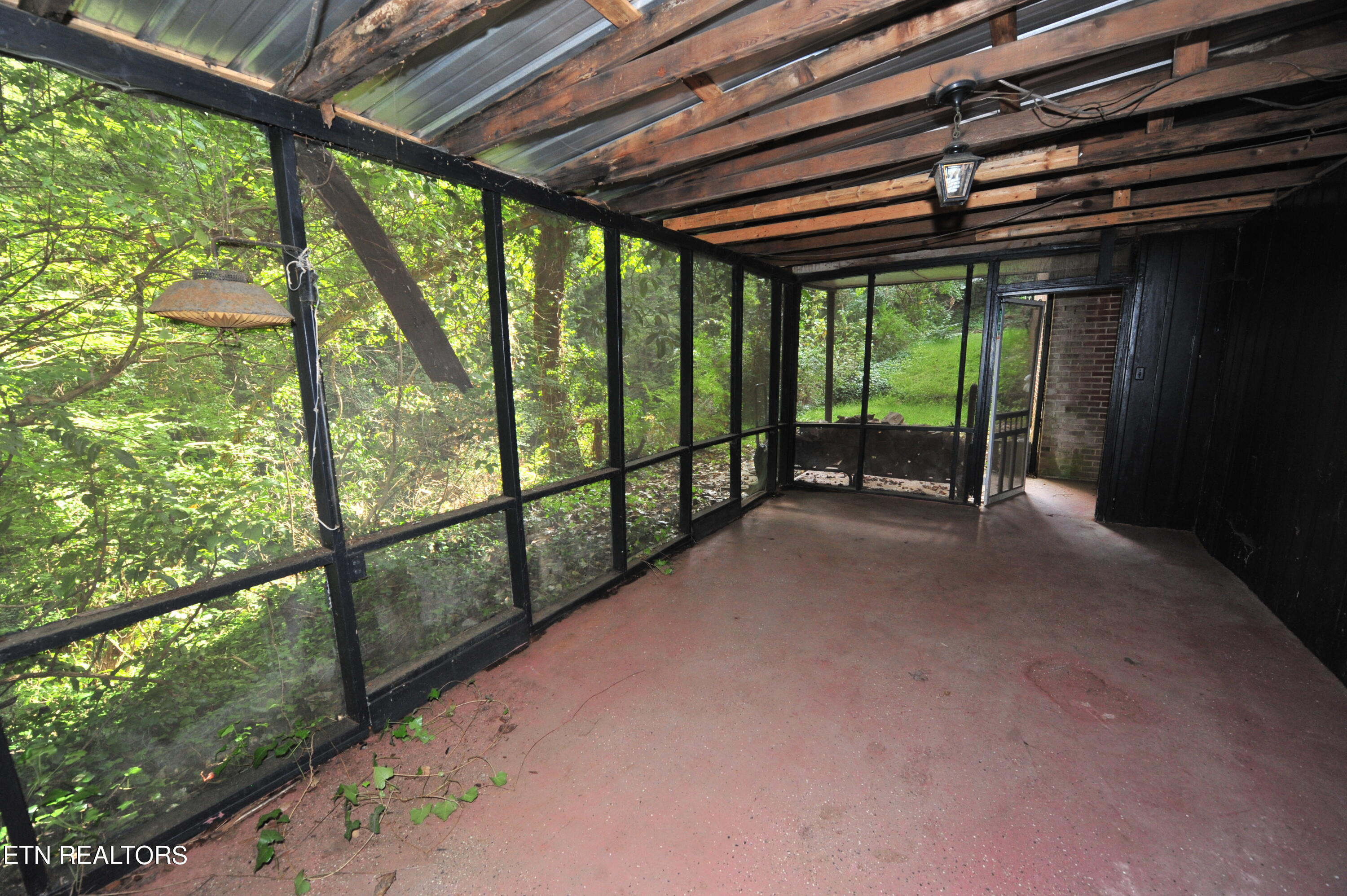 2804 Barber Hill Lane