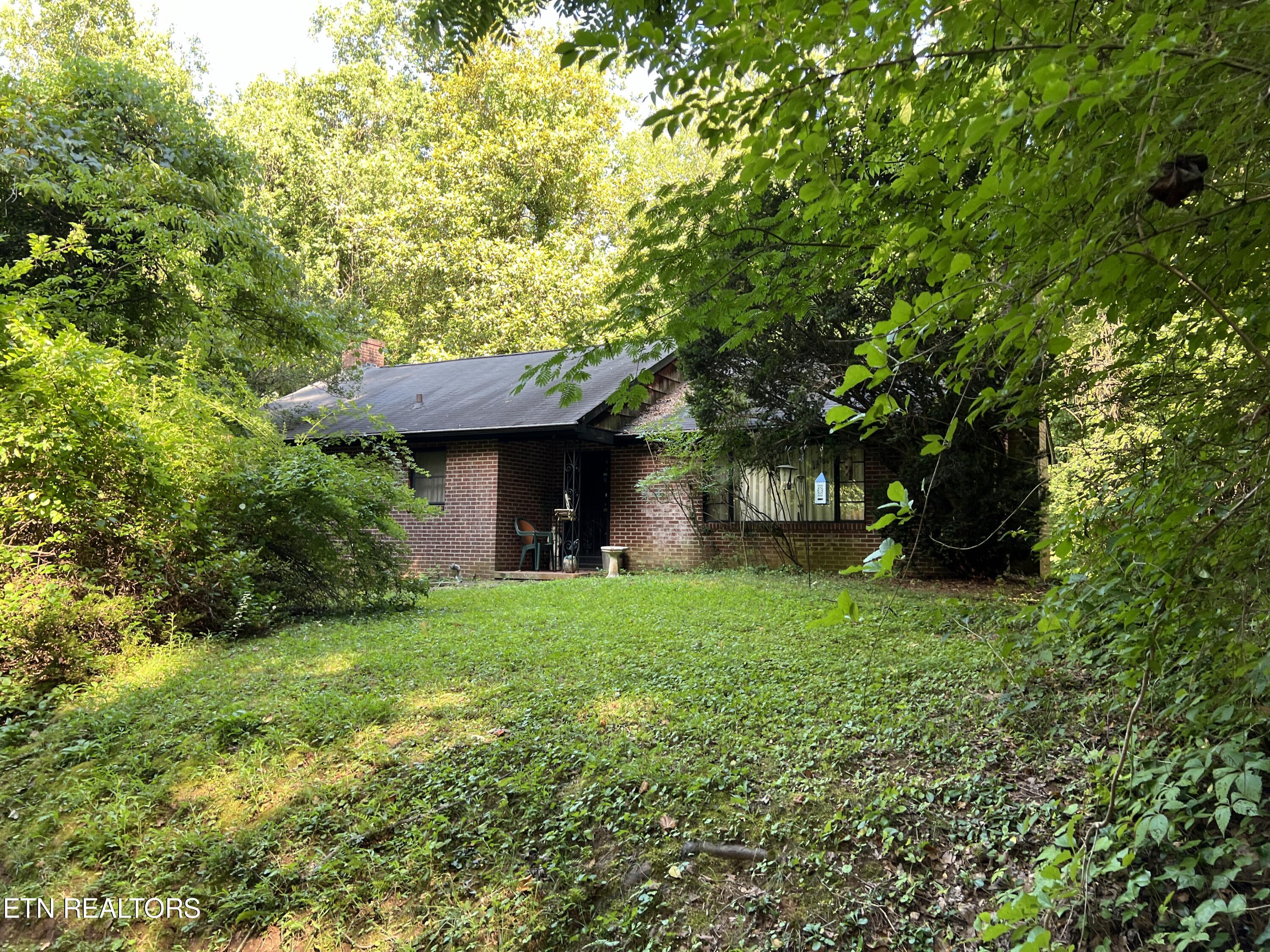 2804 Barber Hill Lane