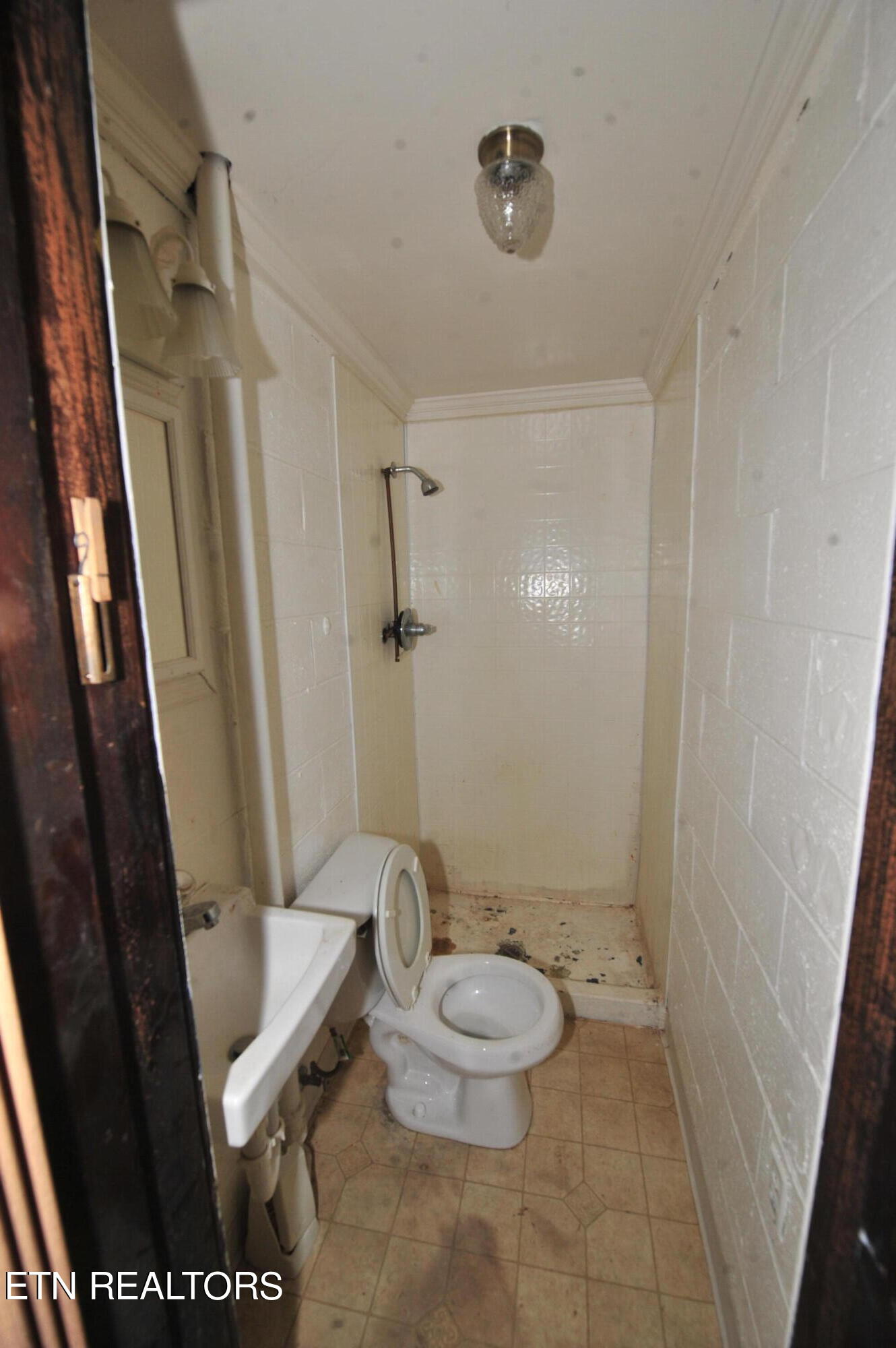 2804 Barber Hill Lane