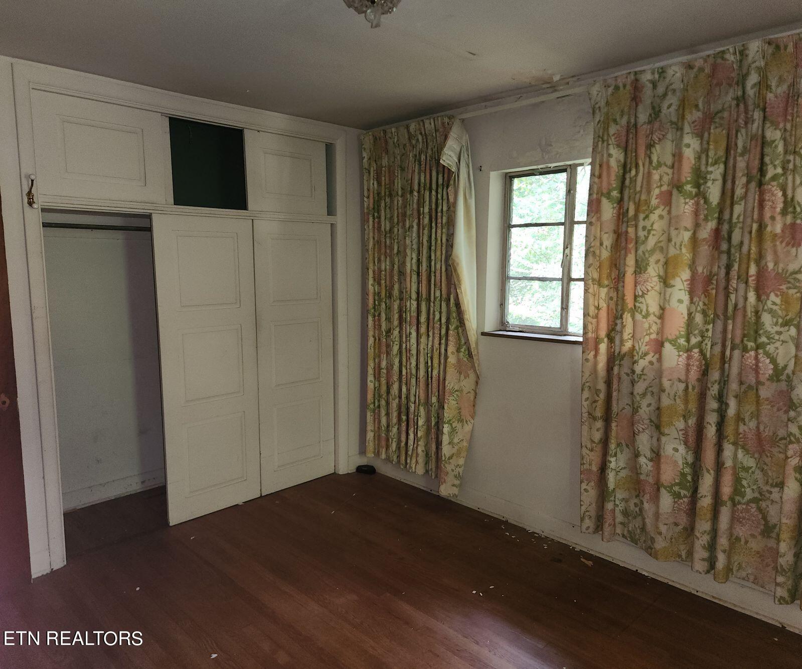 2804 Barber Hill Lane