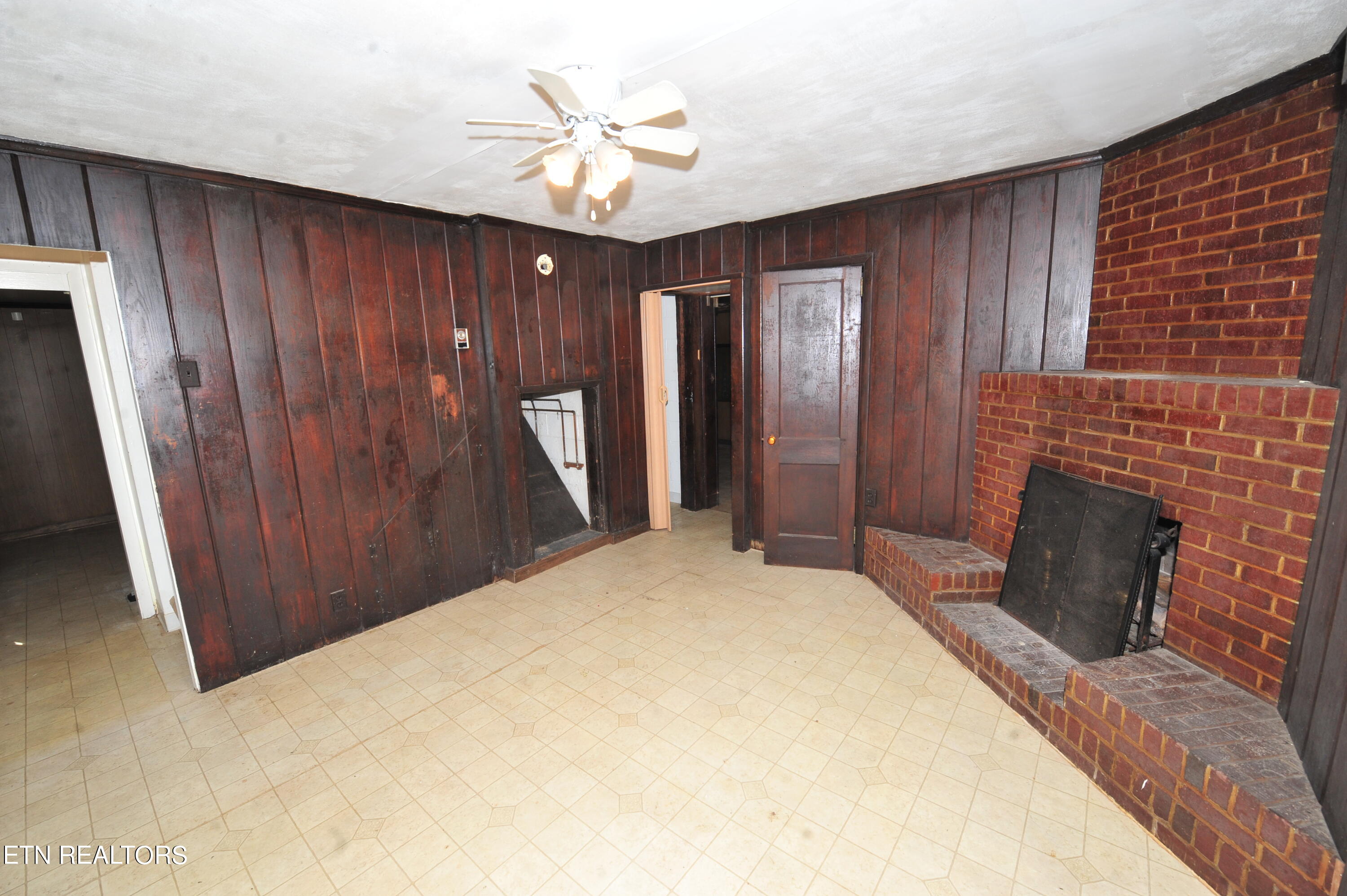 2804 Barber Hill Lane